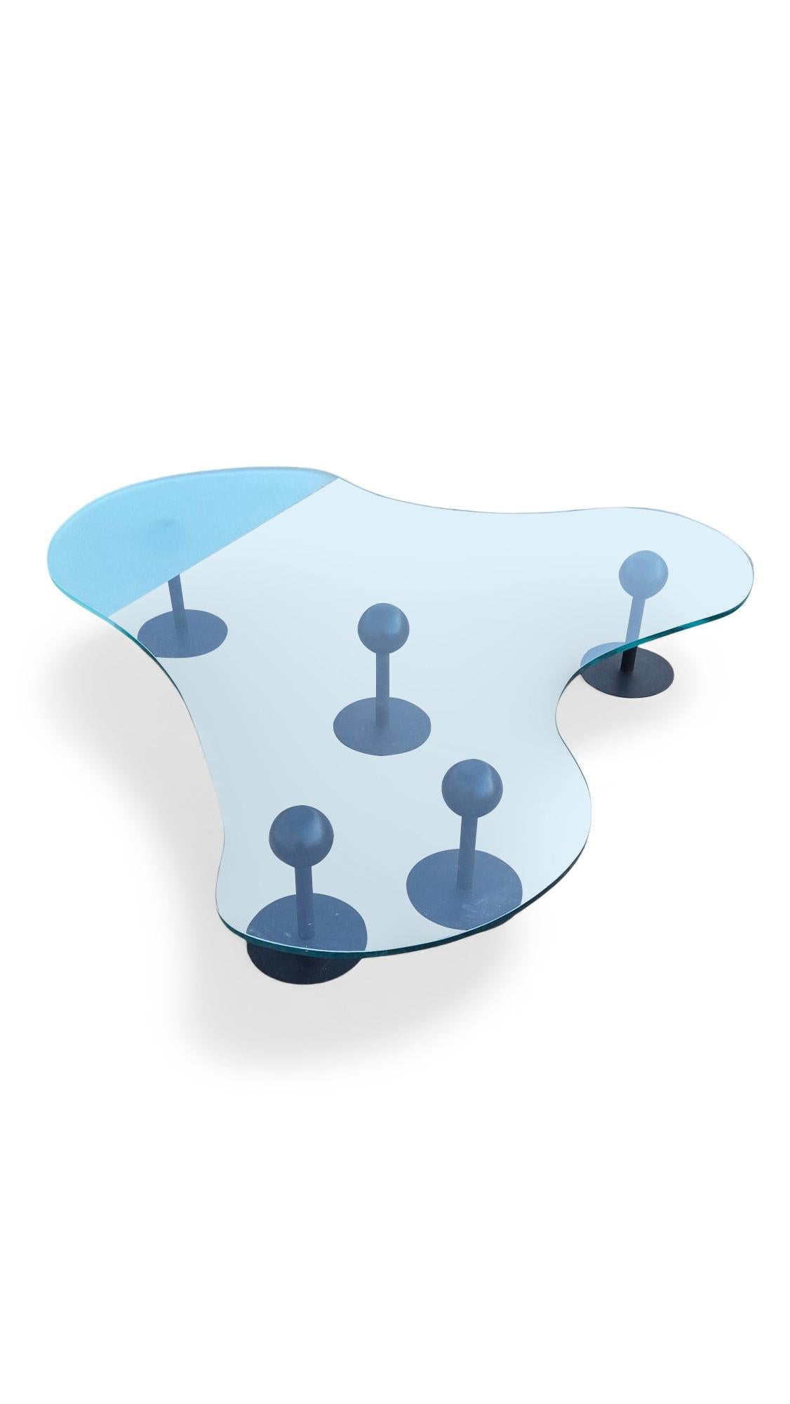 Philippe Starck for Disform 'Pepper Young' Coffee Table Bon état - En vente à Middlesex, NJ