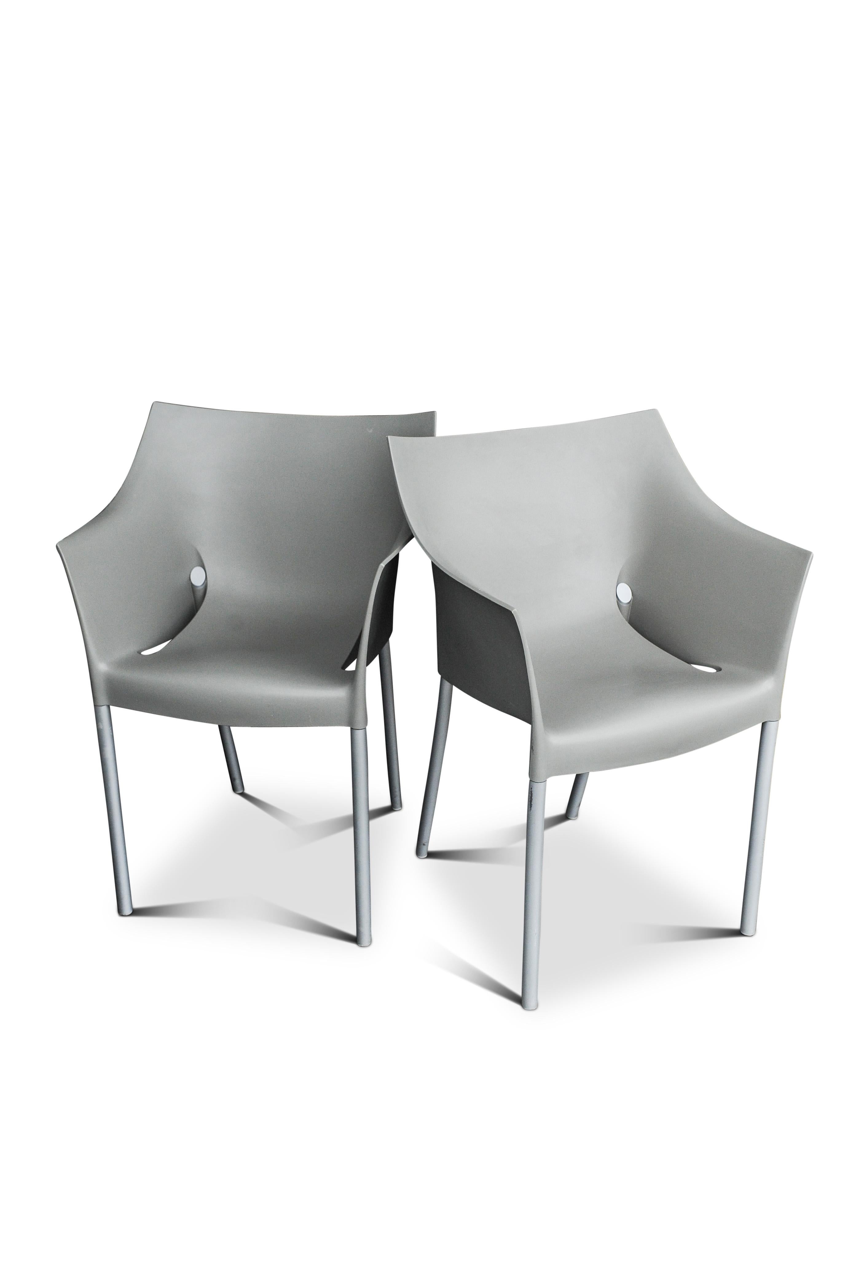 Mid-Century Modern Philippe Starck pour Kartell, fauteuils empilables emblématiques gris Dr No Stackable, prix pour paire en vente