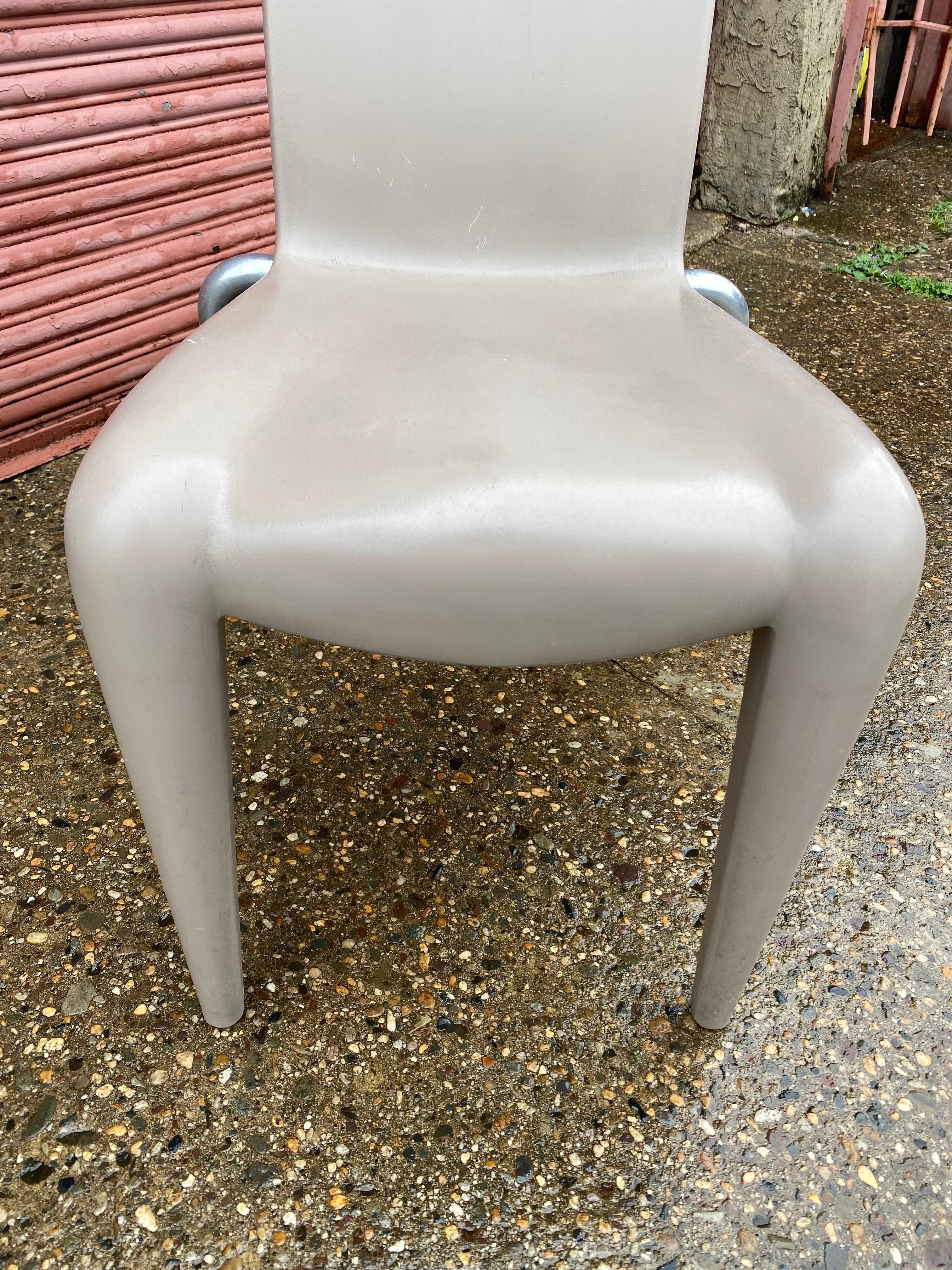 Postmoderne Philippe Starck Louis 20 chaises/ 18 disponibles
