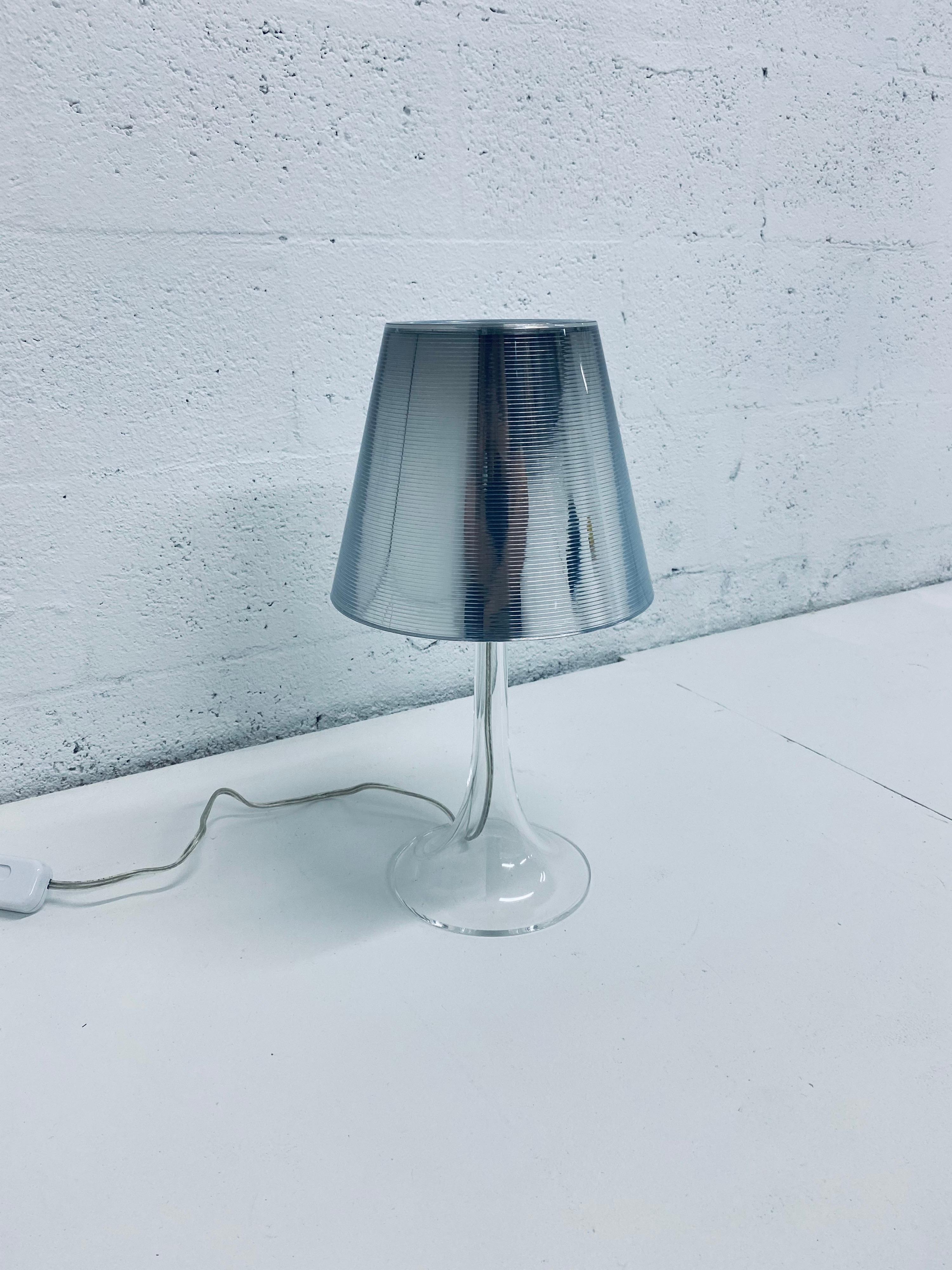 Philippe Starck Miss K Aluminized Silver Table Lamp for Flos In Good Condition In Miami, FL