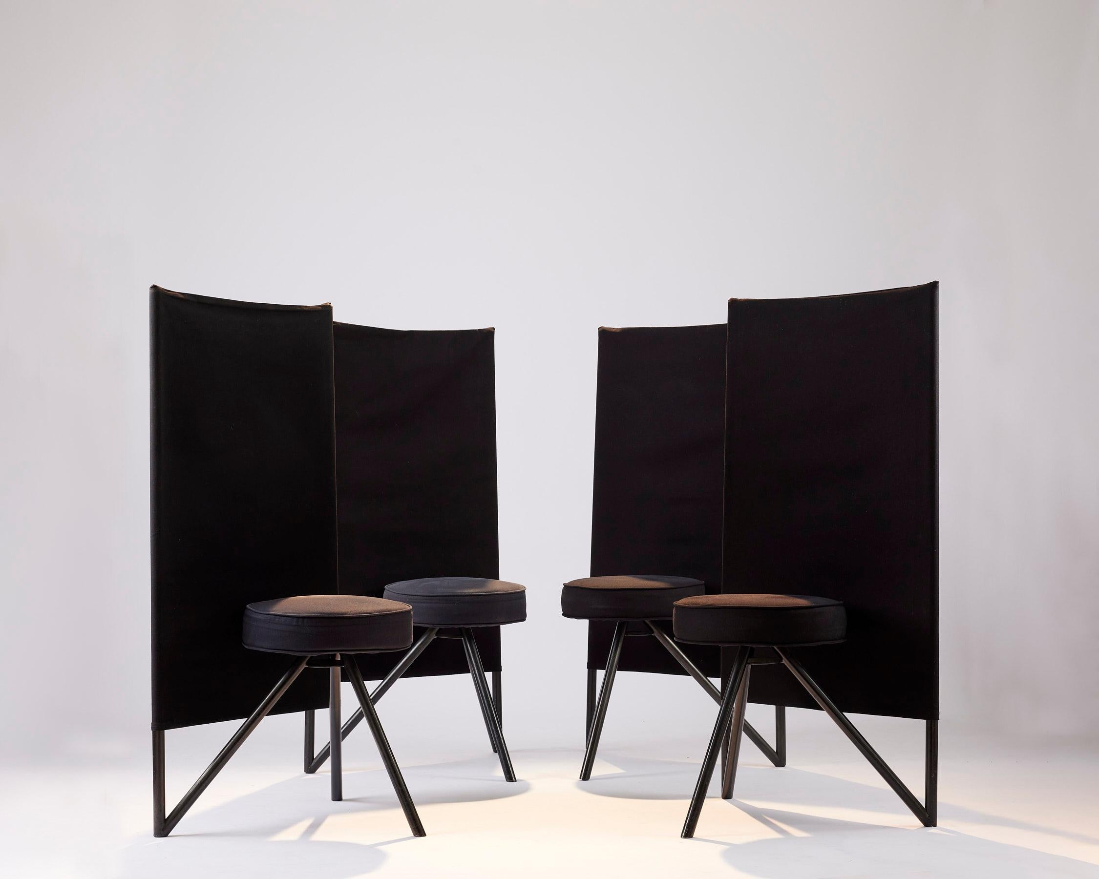 Philippe Starck (Né en 1949)
Chaises Miss Cirt, c. 1983
Disform Barcelona éditeur 
Ensemble de 4 chaises tripode
Tube de métal, toile de coton
Mesures : H. 114 cm - L. 58 cm - P. 40 cm
