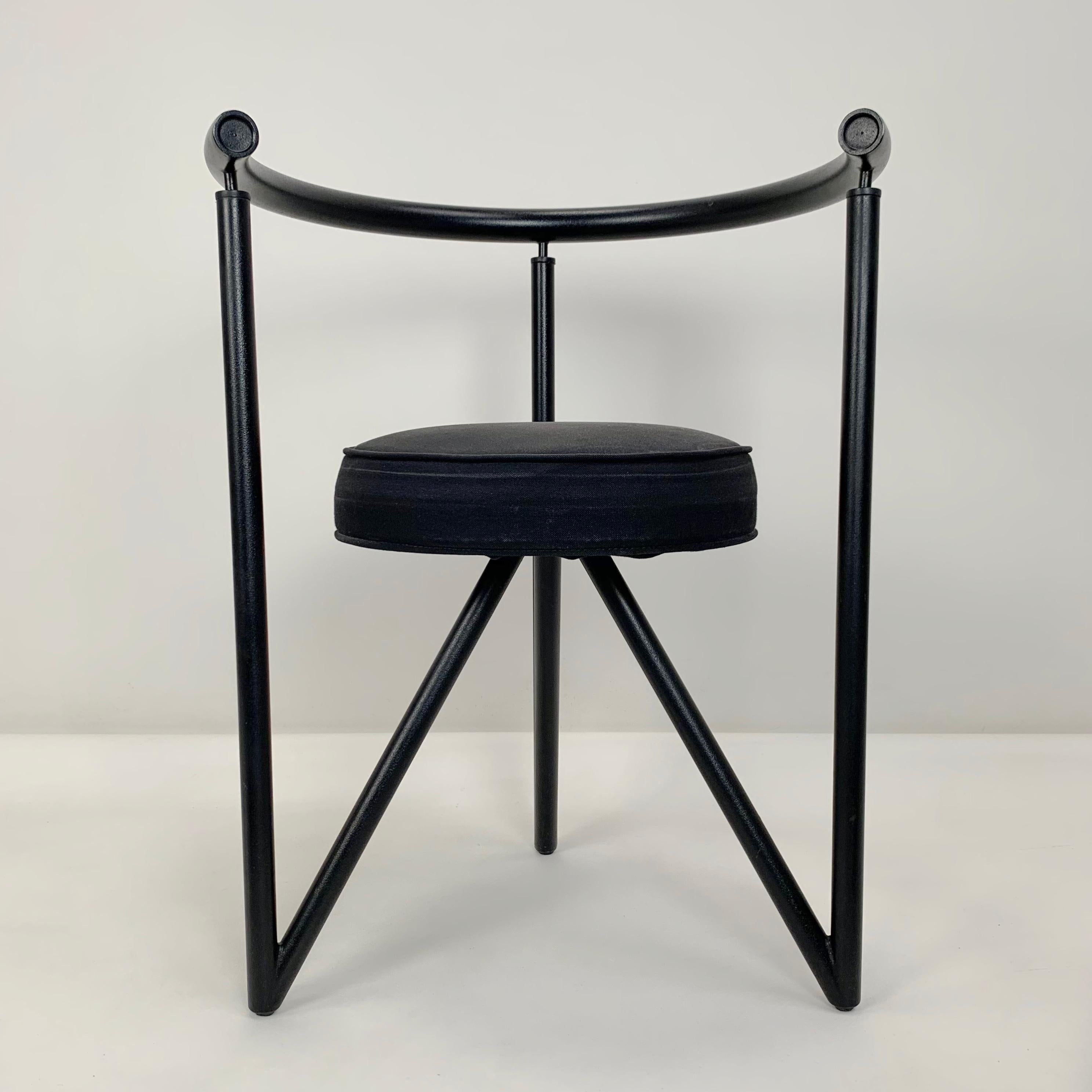 Philippe Starck Paire de fauteuils modèle Miss Dorn pour Disform, c. 1982 en vente 4