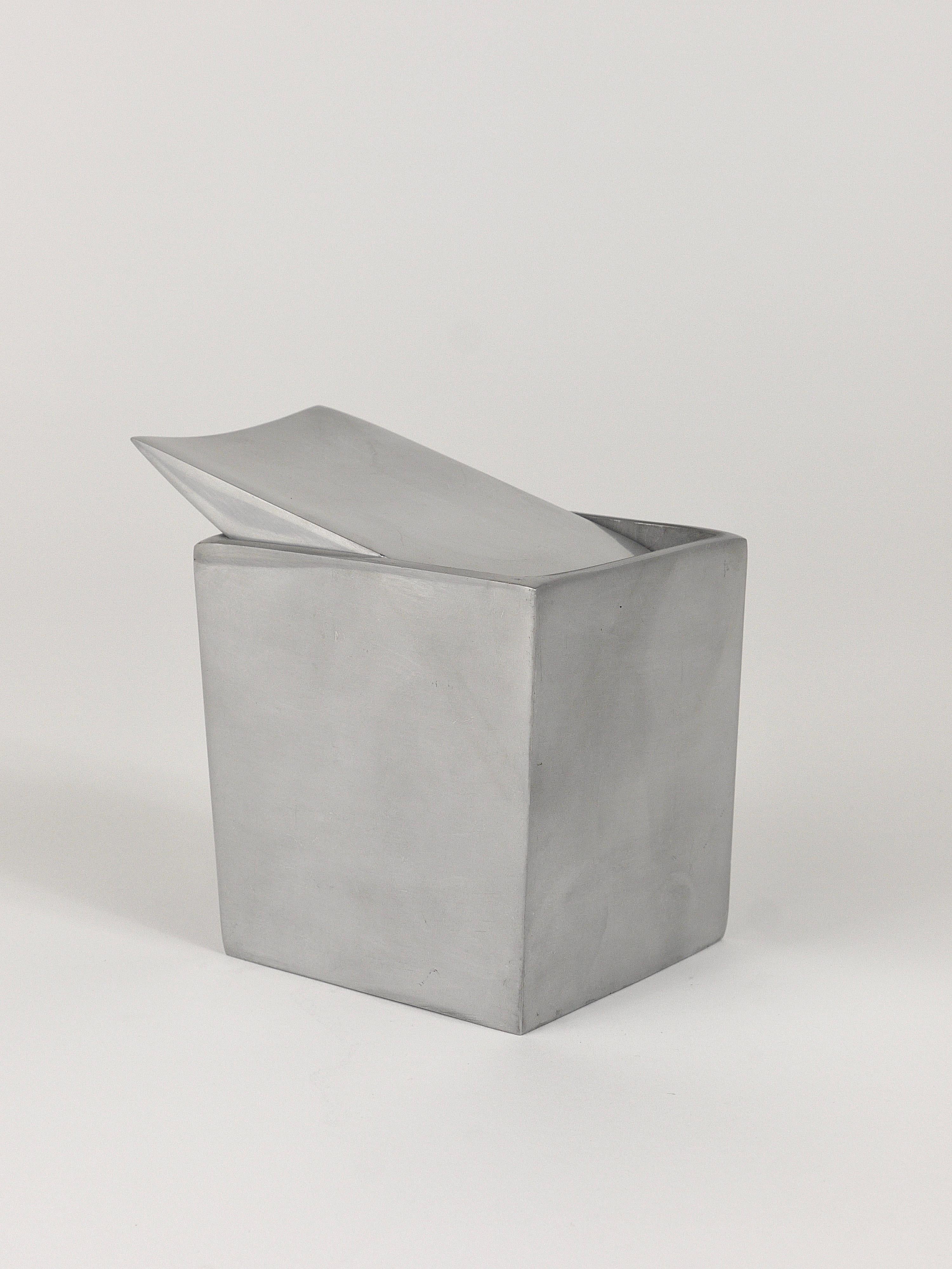 Postmoderne Cendrier postmoderne Ray Hollis pour l'hôtel Royalton, XO, de Philippe Starck, 1986
