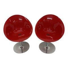Philippe Starck für Kartell: Rote Eros-Stühle mit Aluminiumsockeln, Paar