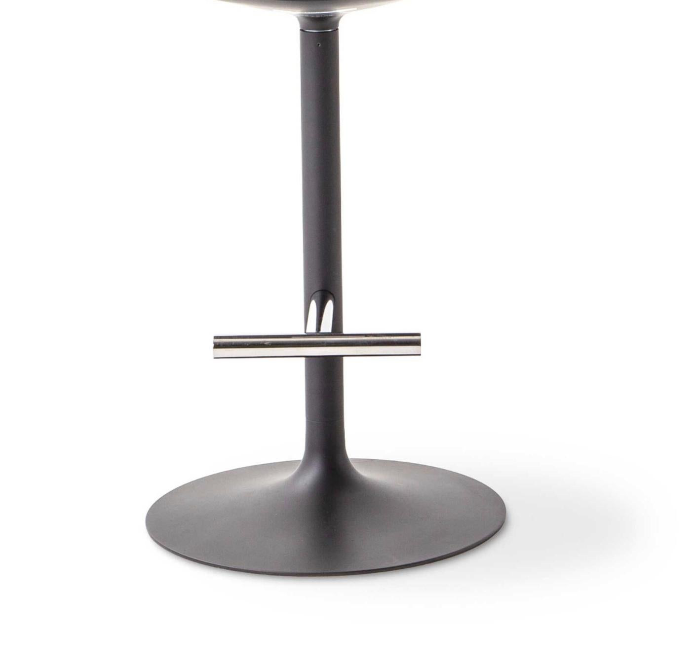 Philippe Starck Juego de dos taburetes Caprice para Cassina en venta 5
