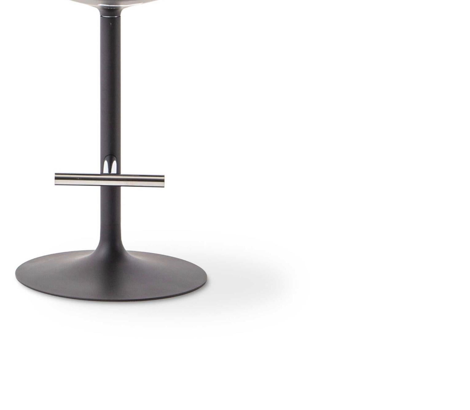 Philippe Starck Juego de dos taburetes Caprice para Cassina en venta 6