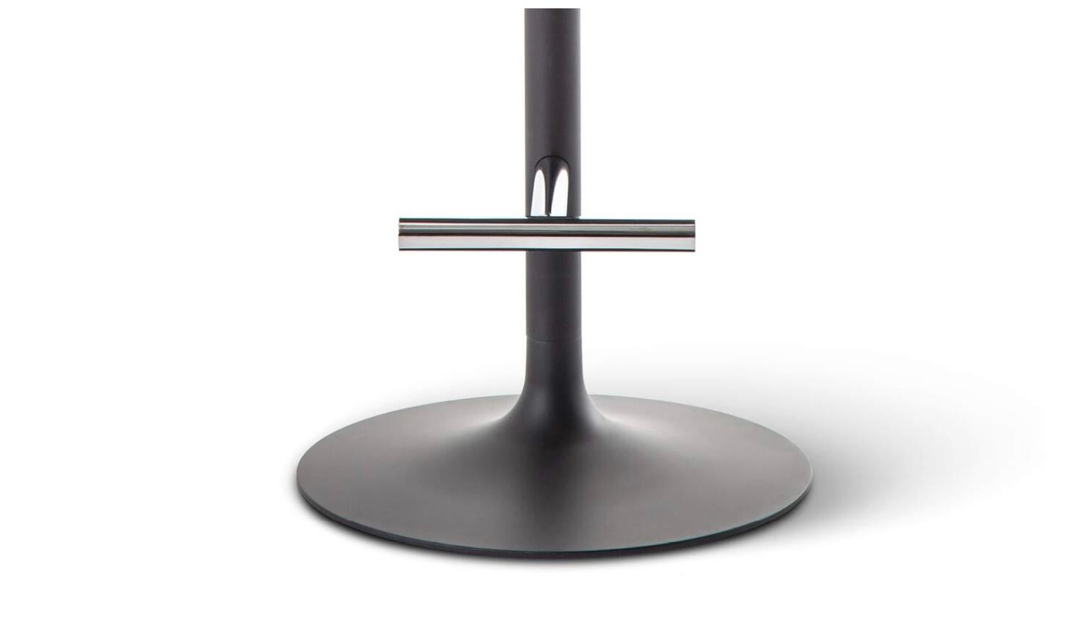 Philippe Starck Juego de dos taburetes Caprice para Cassina en venta 7