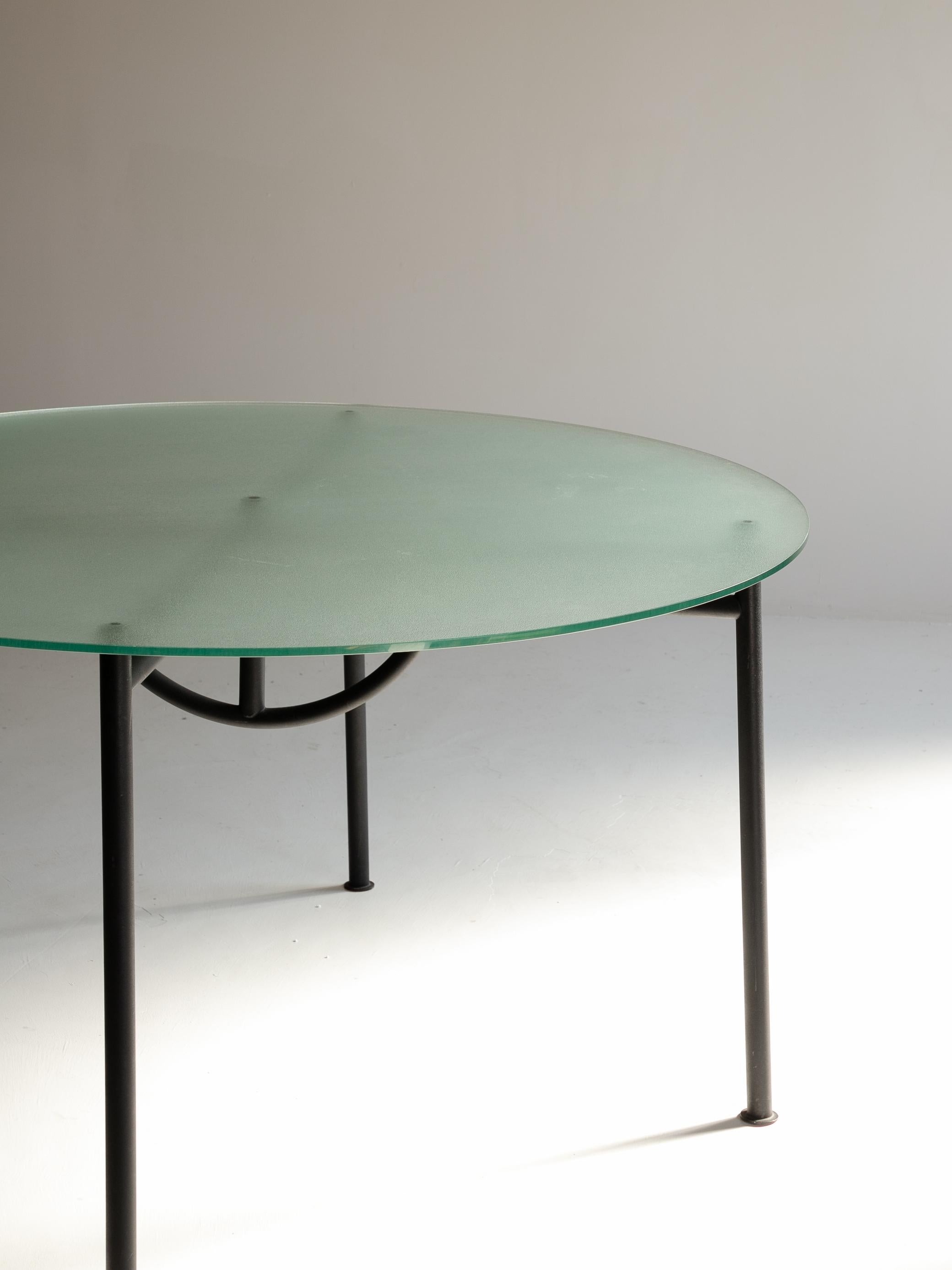 Philippe Starck Table model 'Nina Freed' In Good Condition For Sale In Sammu-shi, Chiba