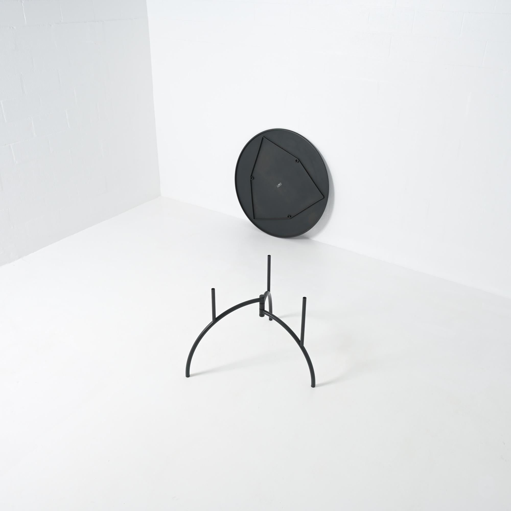 Philippe Starck Tippy Jackson Tisch 1982 im Angebot 9