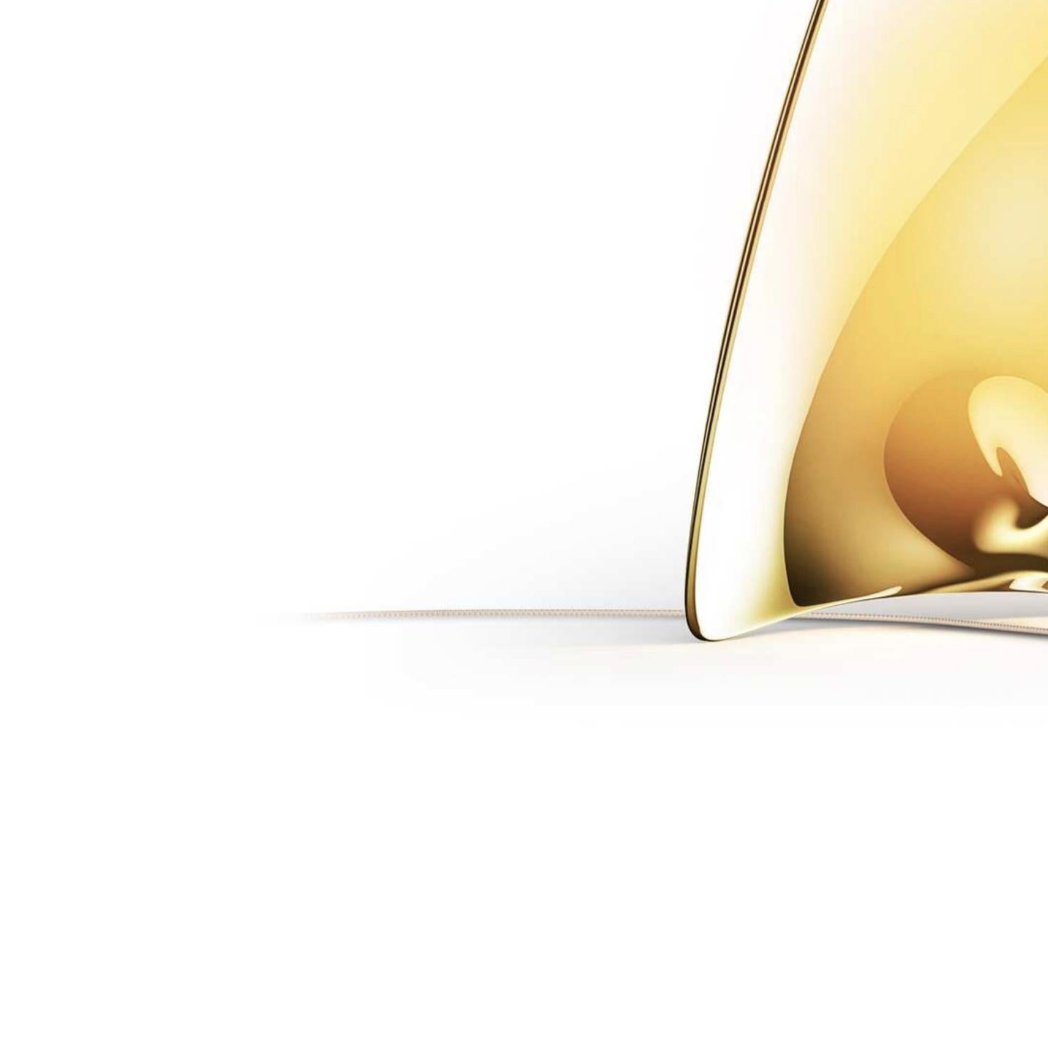 Philippe Starck Valor. S-Tischlampe für Cassina 

Philippe Starck bringt ein jahrhundertealtes Produkt in die Welt der Beleuchtung.

Starck interpretiert diese Zeit mit seinem persönlichen Zugang zum MATERIAL, das von großen Künstlern verwendet und