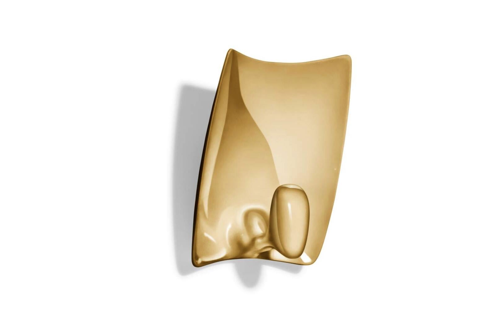Philippe Starck Valor.S Pared Para Cassina

Philippe Starck lleva un producto centenario al mundo de la iluminación.

Starck interpreta esa época con su enfoque personal del material utilizado por los grandes artistas y pintado a mano. El aplique se