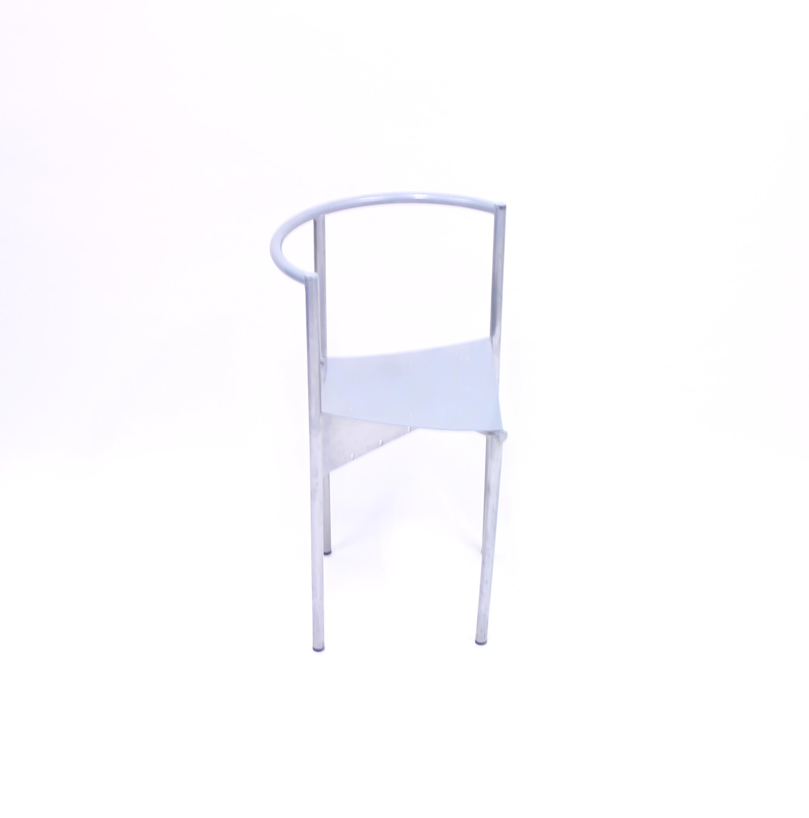 Semi rare grey lacquered metal chair, model Wendy Right, designed by Frensh design superstar Philippe Starck in 1986 for Spanish manufacturer Disform. Good vintage condition with some patina and ware like marks, stains and scratches.