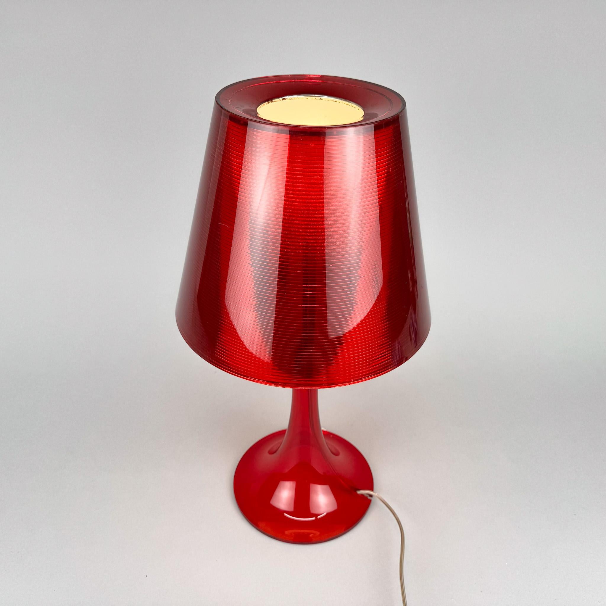 Philippe Starck's FLOS Table Lamp, Italy In Good Condition For Sale In Praha, CZ