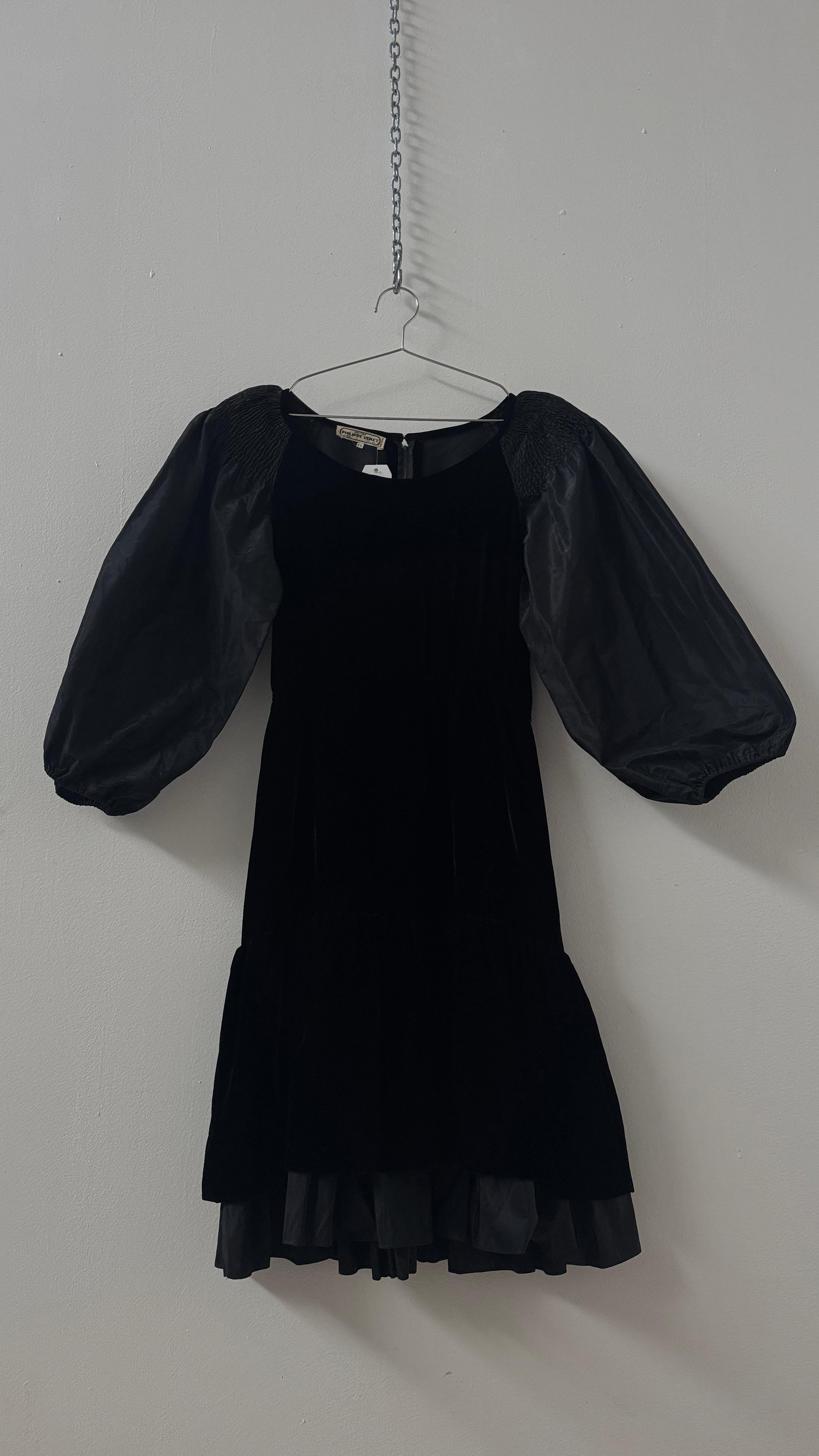 Philippe Venet Black Velvet Dress with Balloon Sleeves in vendita 6