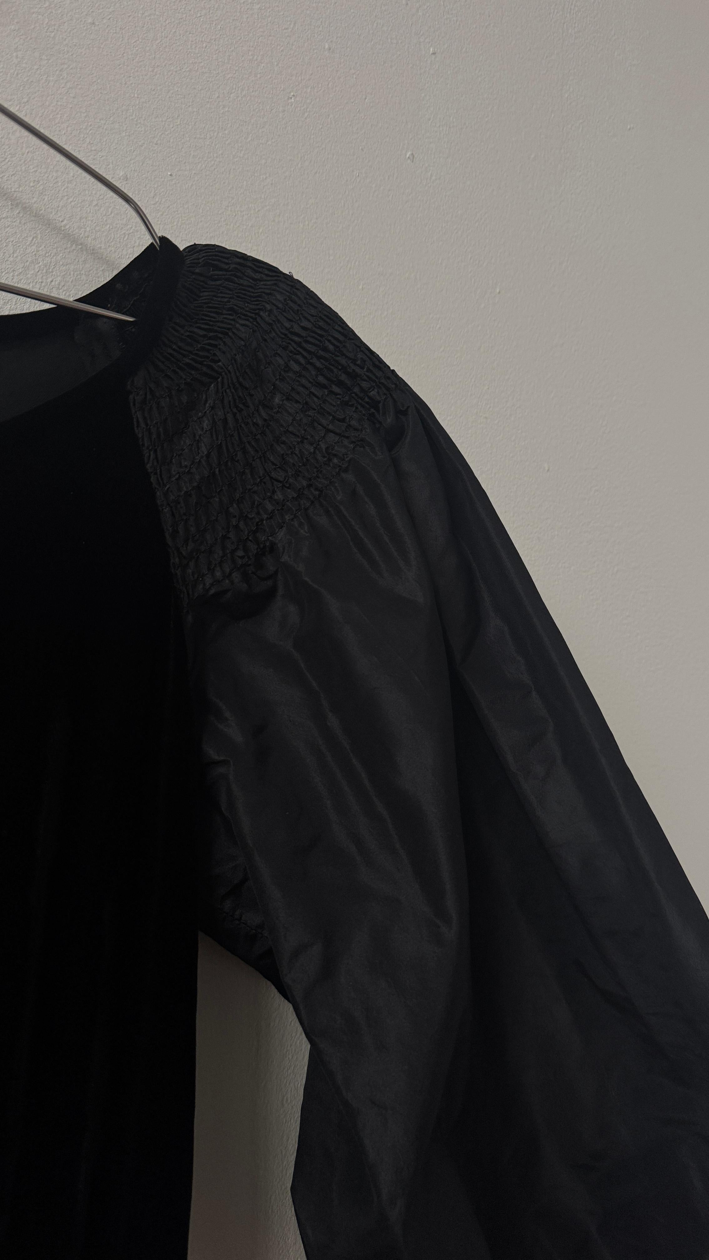 Philippe Venet Black Velvet Dress with Balloon Sleeves in vendita 2