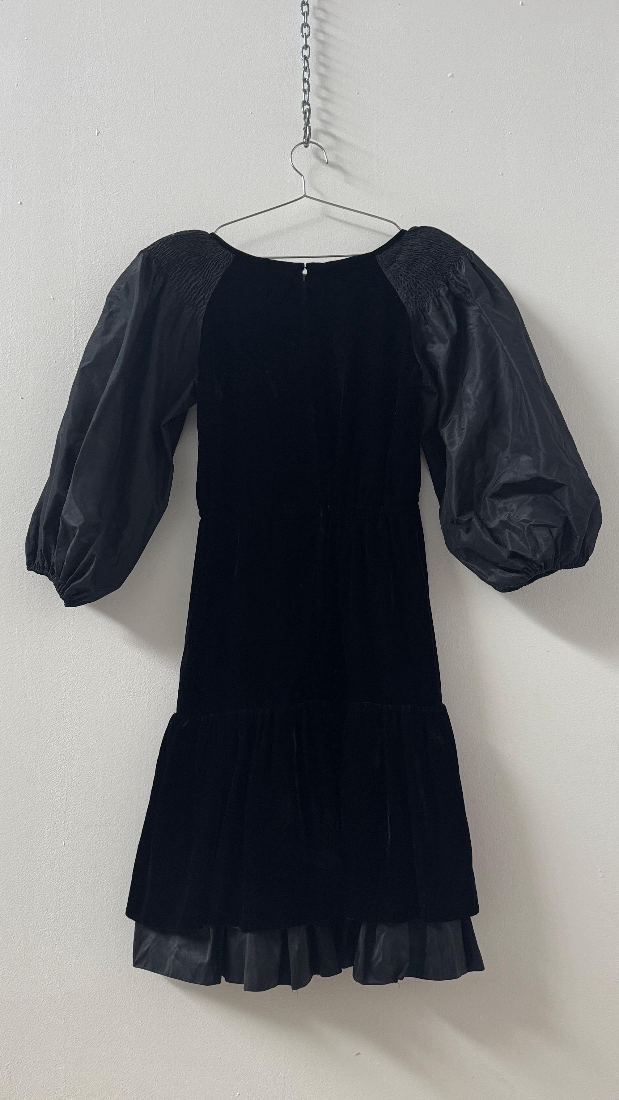 Philippe Venet Black Velvet Dress with Balloon Sleeves in vendita 5