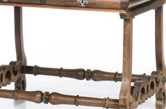 Philippine table in Noble Wood - 17th century