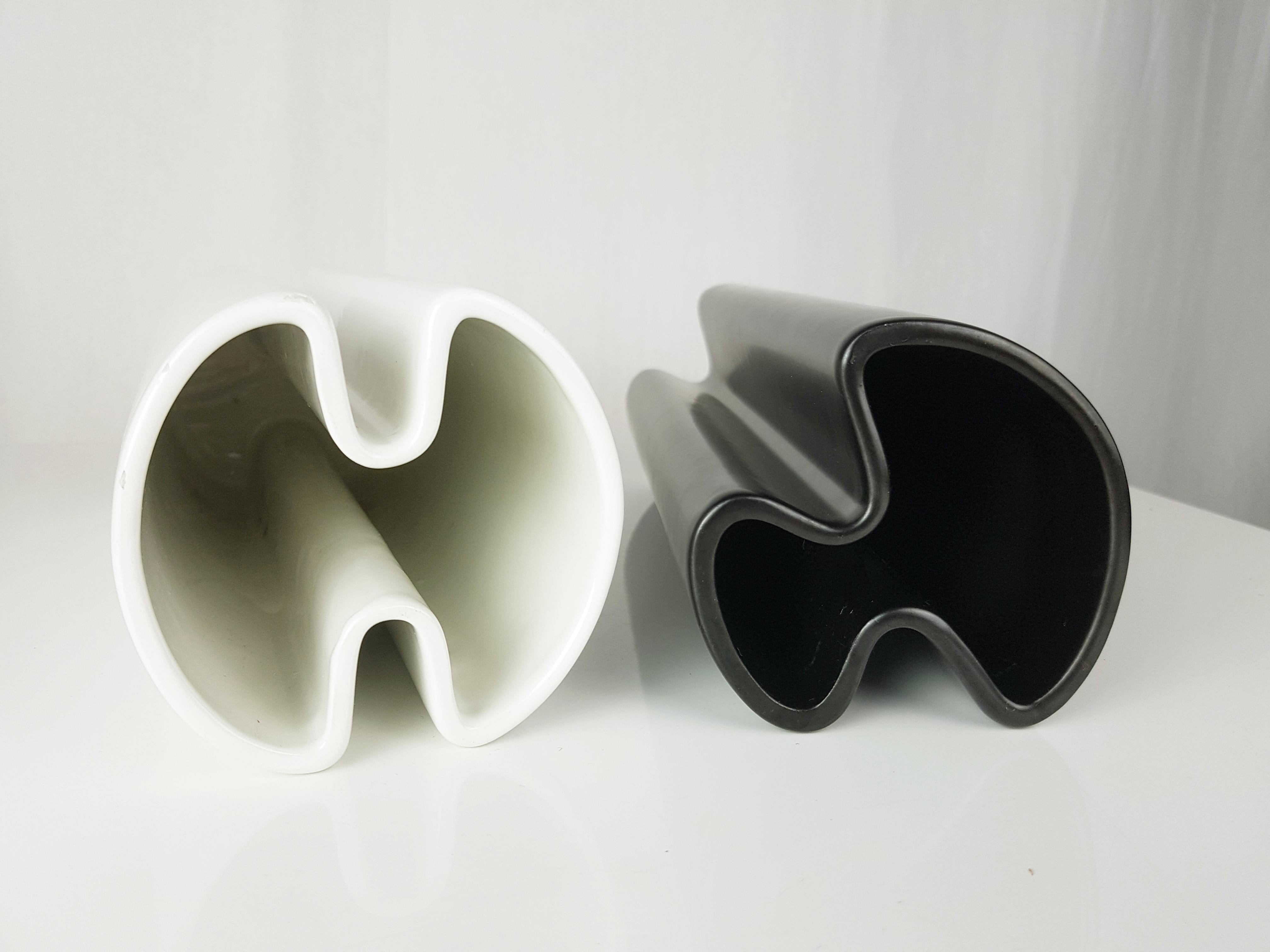 Philippines Black and White Ceramic Vases by Angelo Mangiarotti for Danese, 1964 For Sale 2
