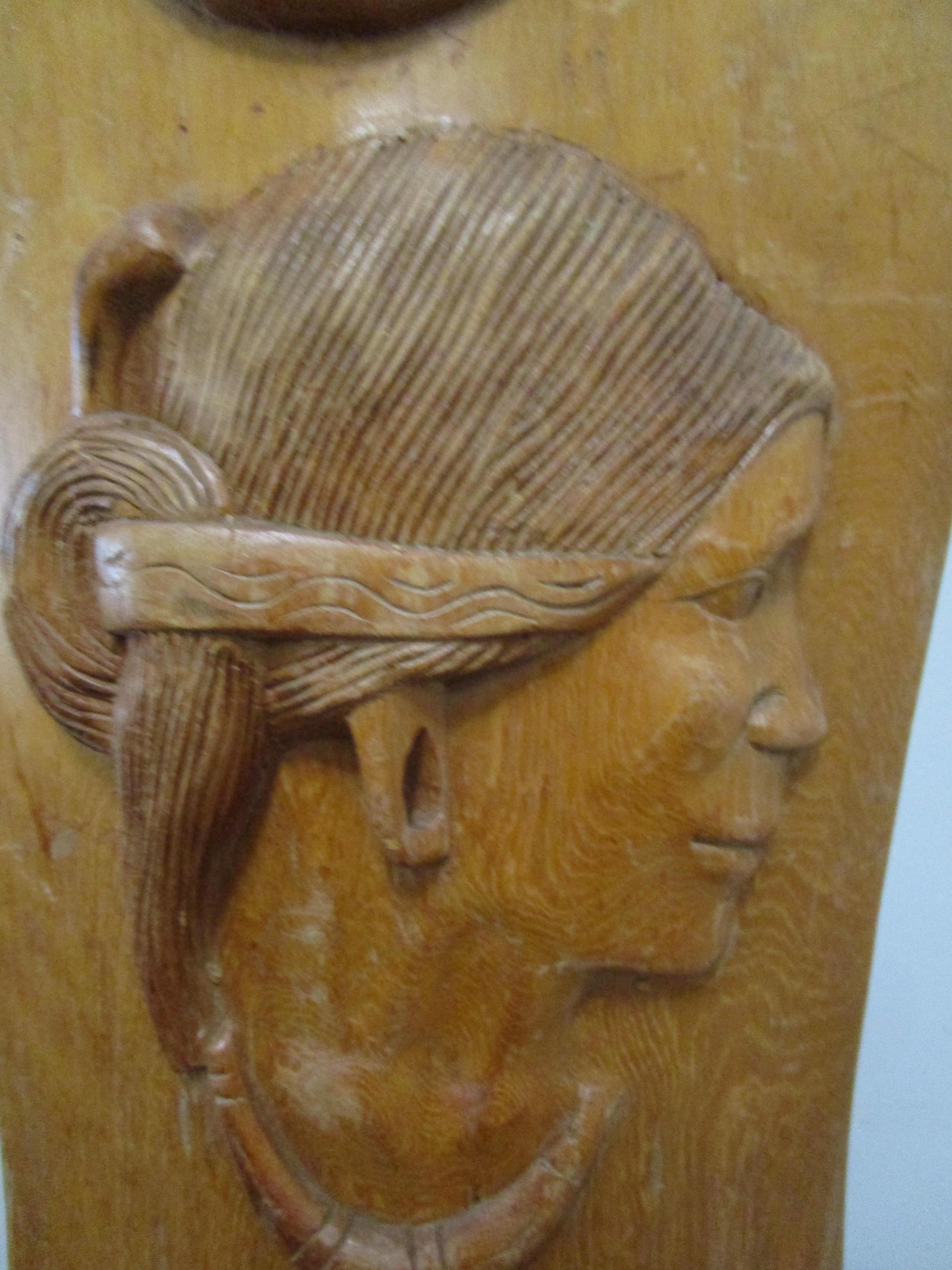Filipinas Igorot Escudo de Cazador con Cabeza de Madera Tallada Primitivo en venta