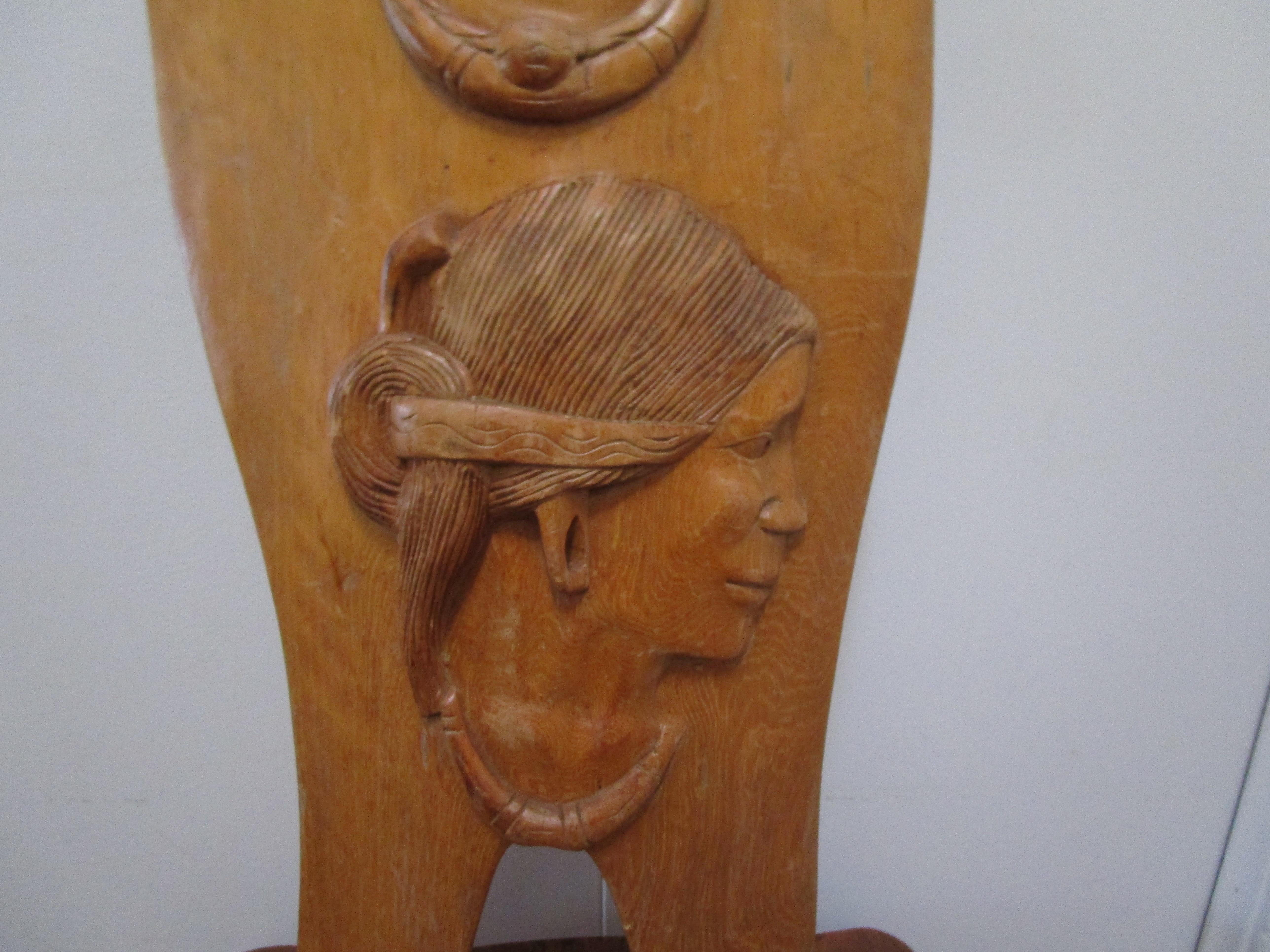 Filipinas Igorot Escudo de Cazador con Cabeza de Madera Tallada Madera frutal en venta