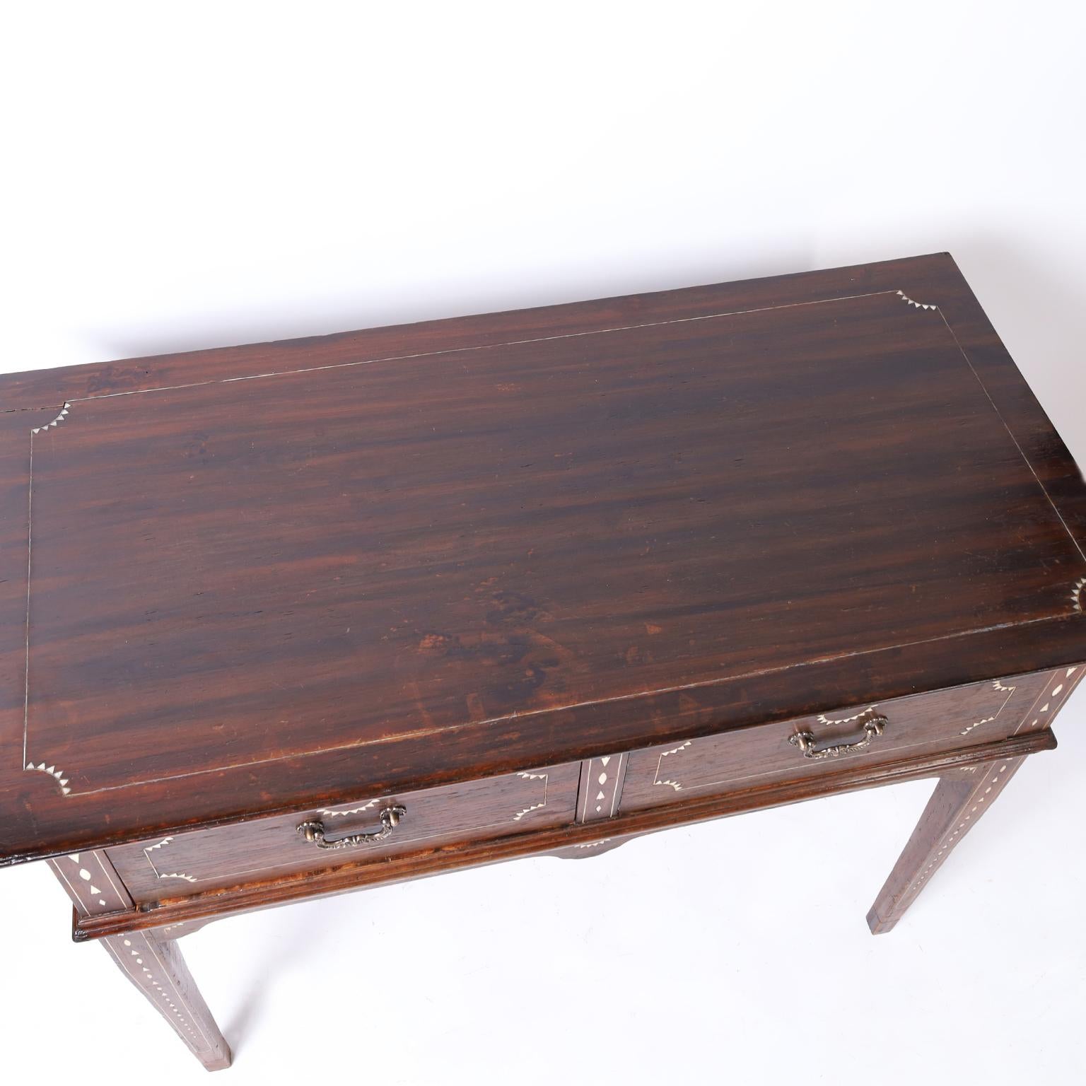 Philippines Inlaid Rosewood Server In Good Condition For Sale In Palm Beach, FL