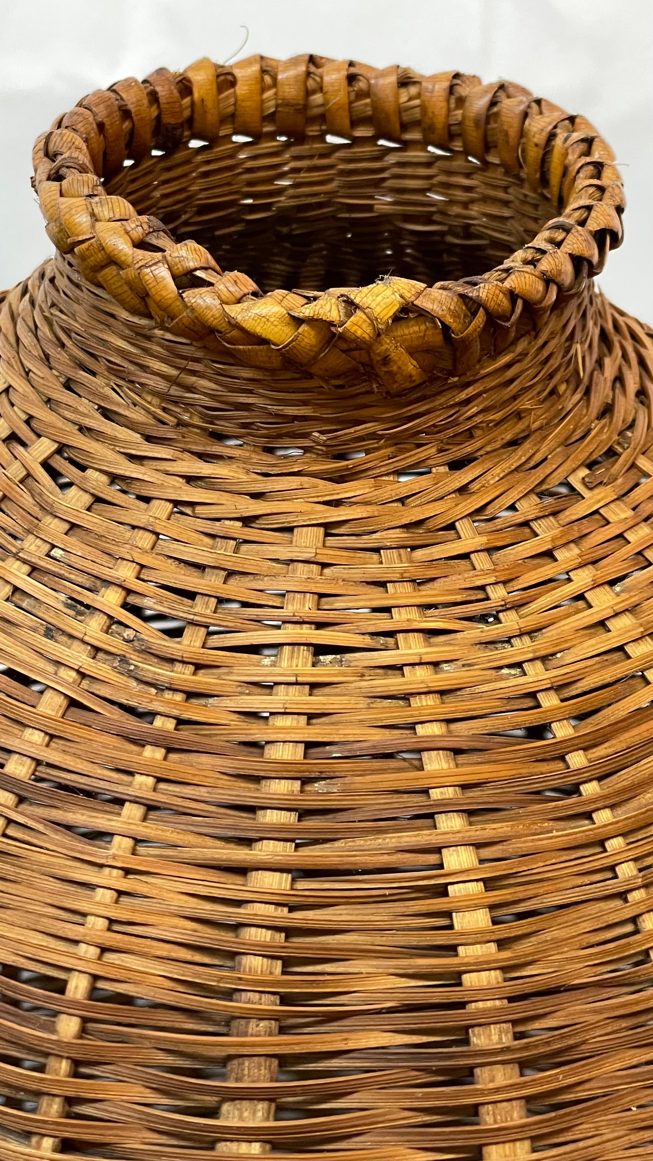 Philippines northLuzon 1960s cylindrical fish trap basket In Excellent Condition For Sale In San Francisco, CA