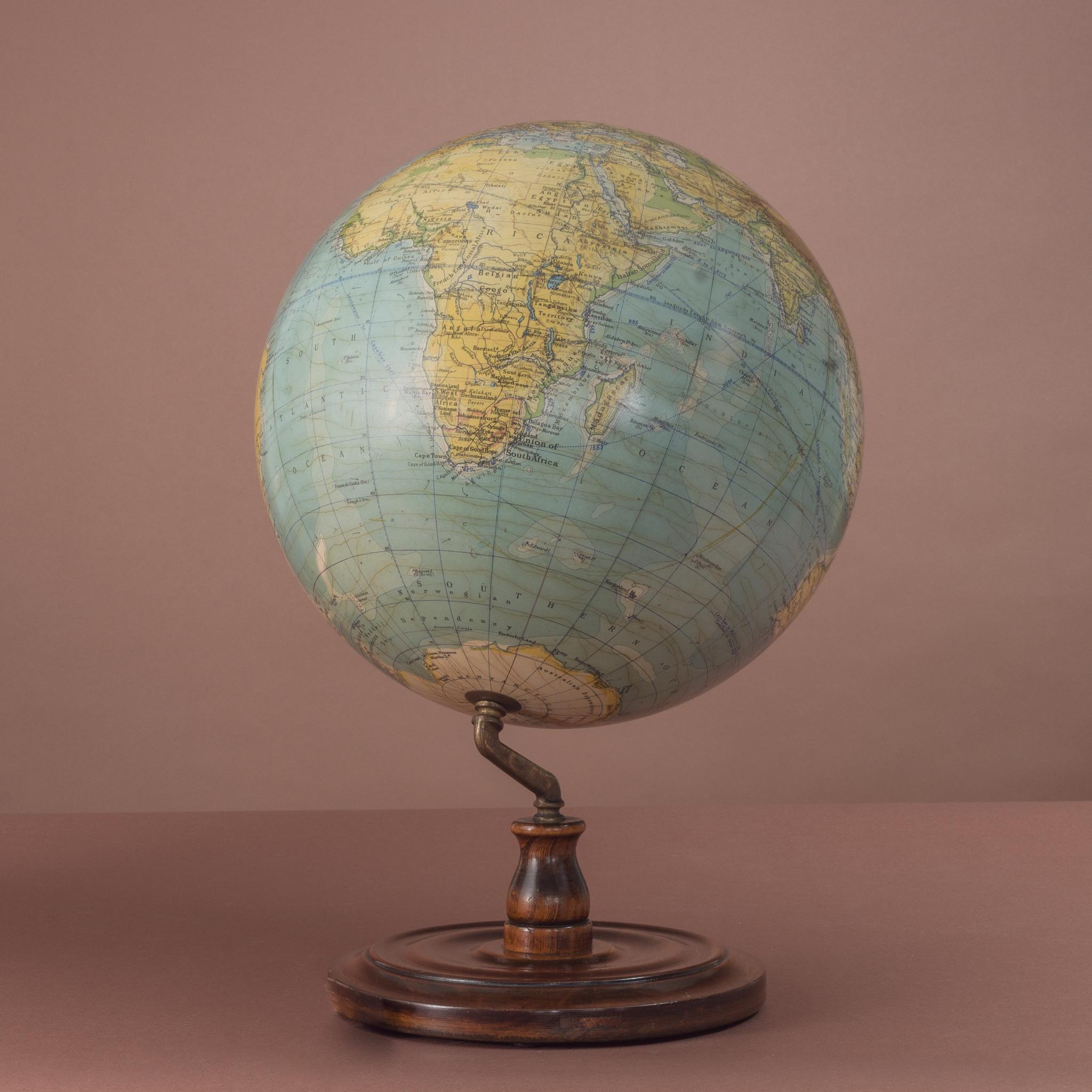 Globe terrestre de 14 pouces de Philips, vers 1940 Bon état - En vente à London, GB