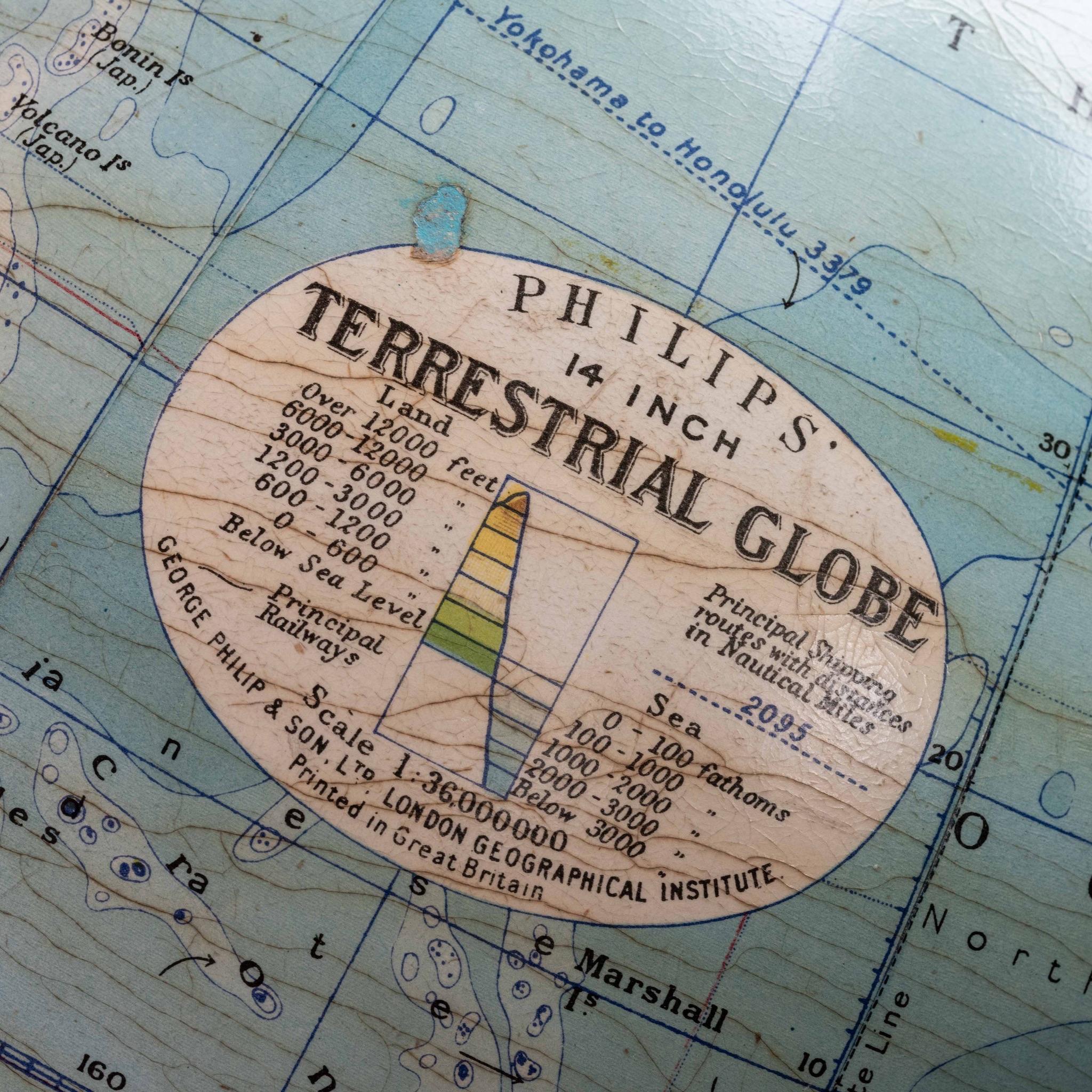 Globe terrestre de 14 pouces de Philips, vers 1940 en vente 2