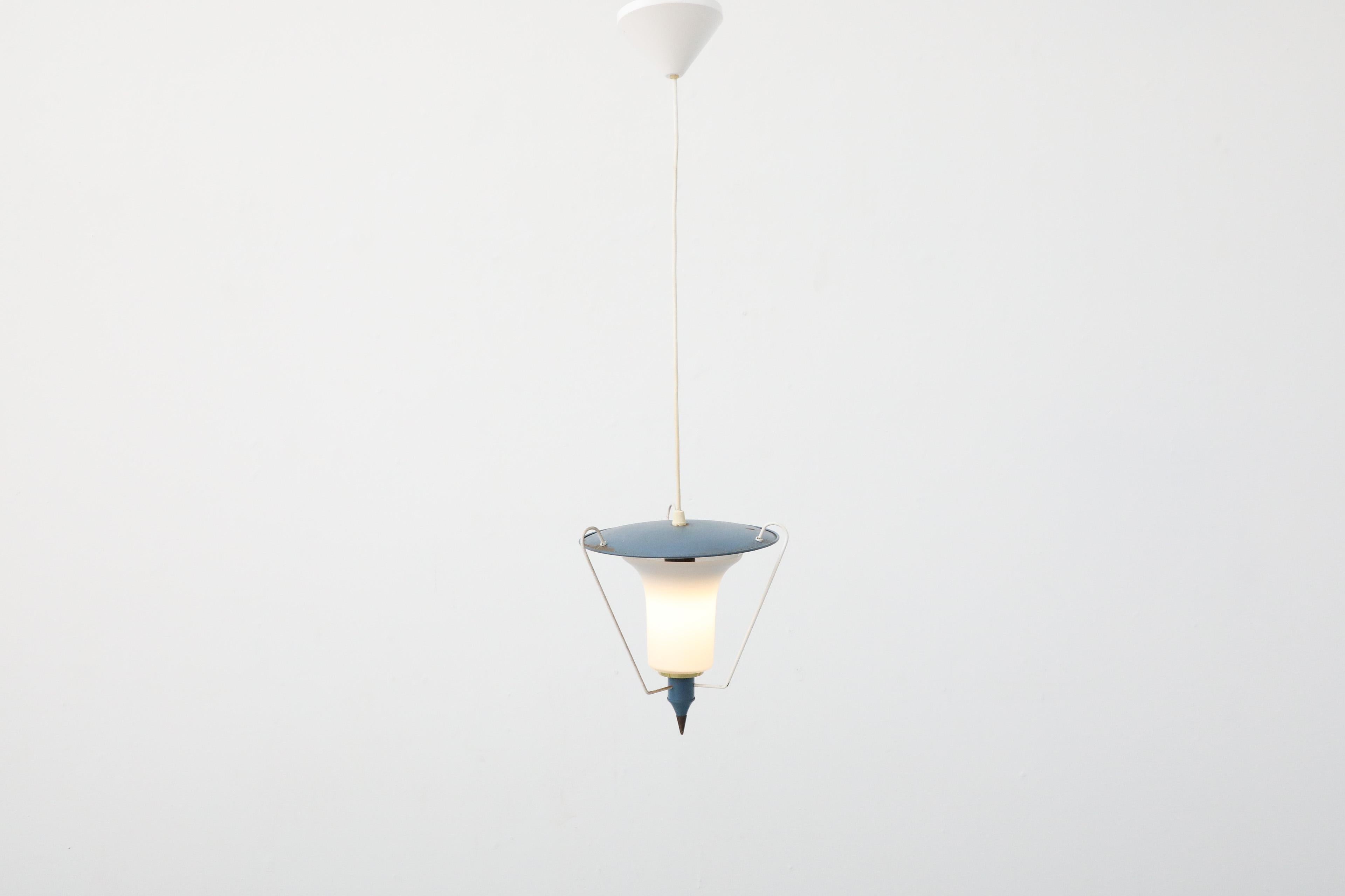 Émaillé Philips 1950s Milk Glass 