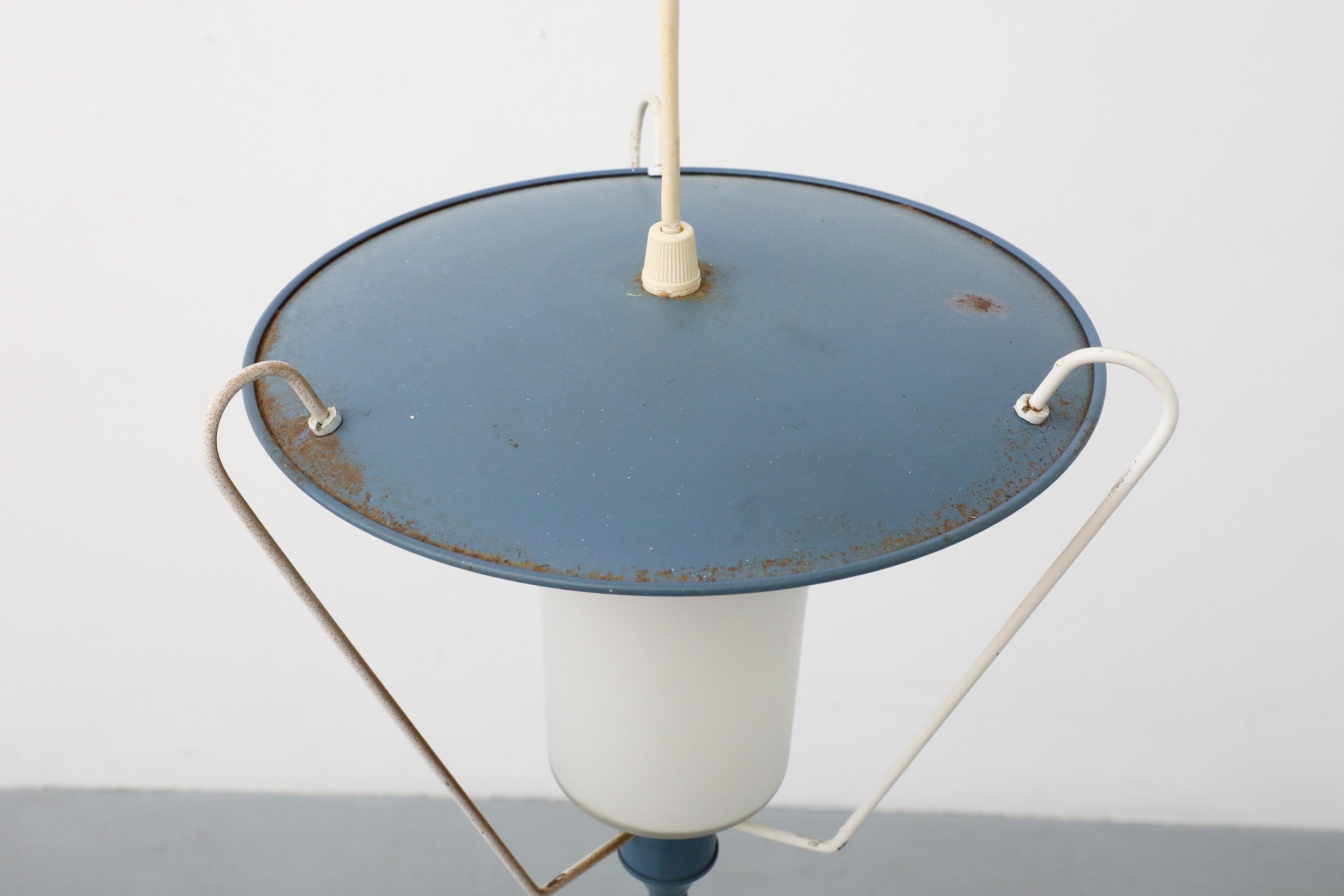 20ième siècle Philips 1950s Milk Glass 