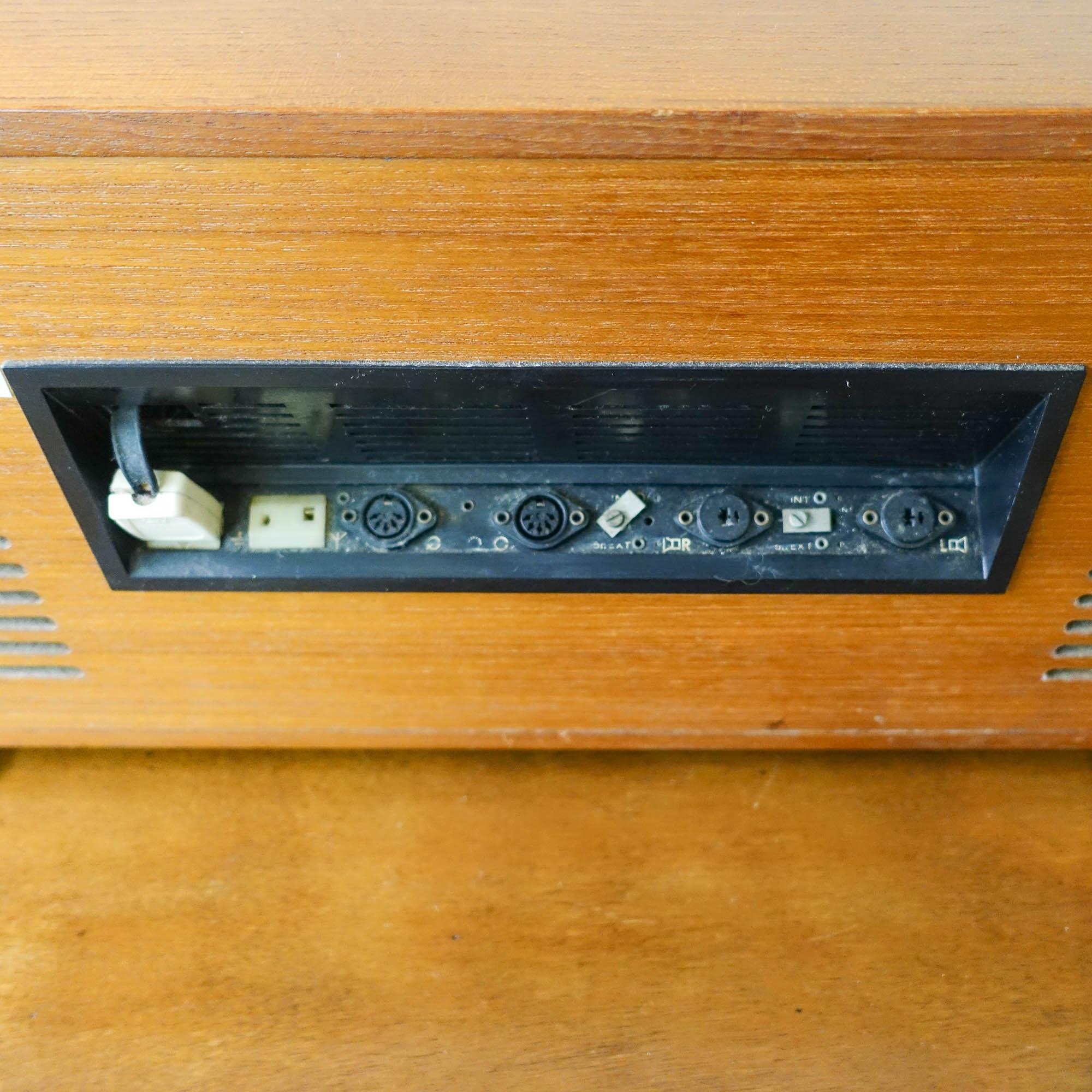 Philips - 22RB662/02 - Stereo - FM - Transistor radio, 1966 1