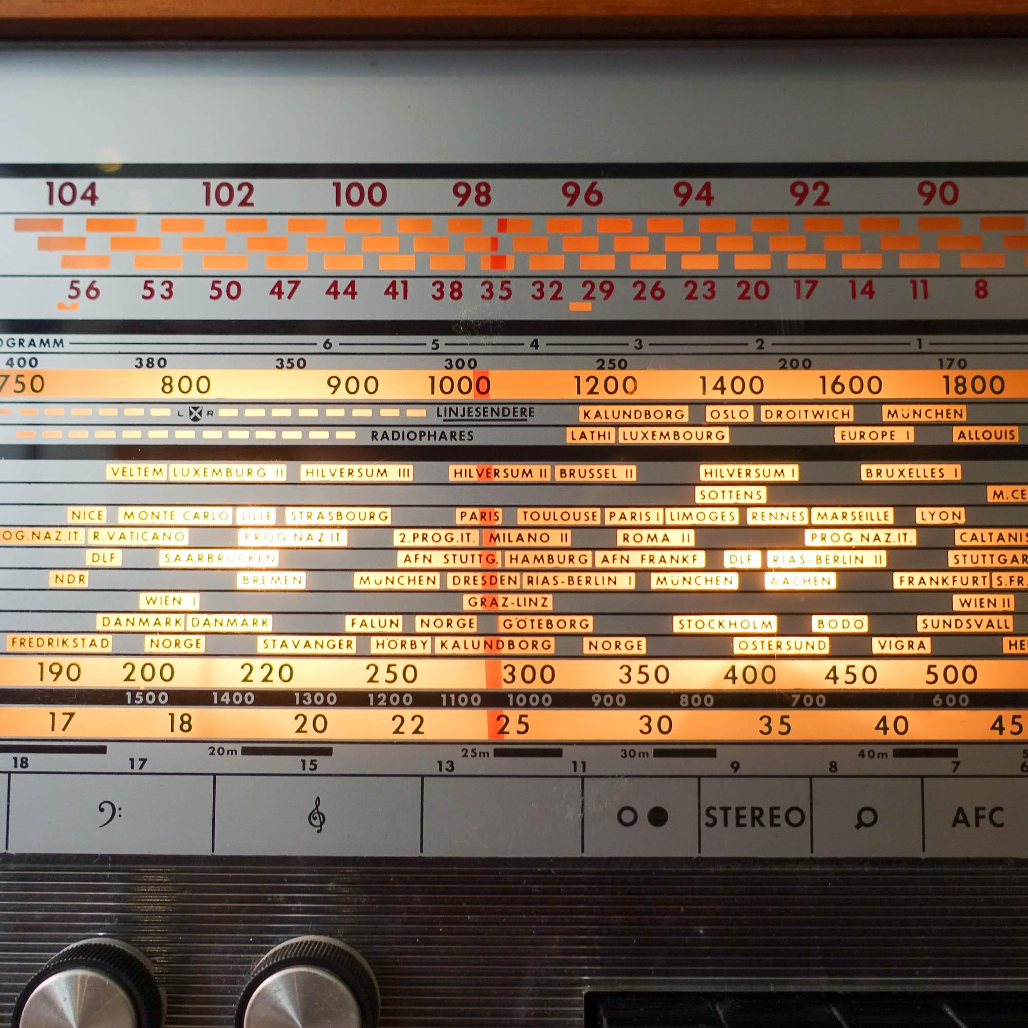 Philips - 22RB662/02 - Stereo - FM - Transistor radio, 1966 In Good Condition In Lisboa, PT