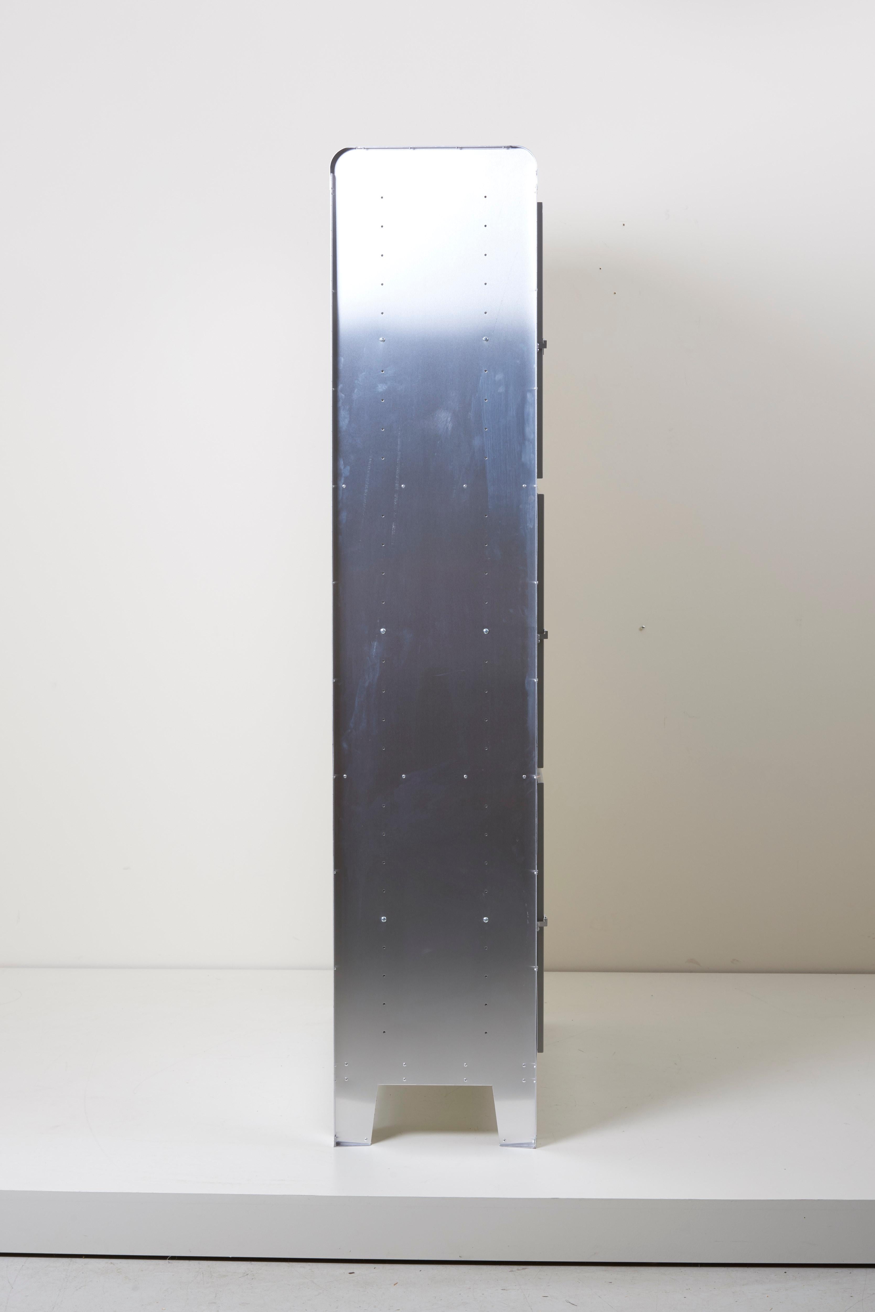 Armario Philips de 3 columnas de Piet Hein Eek Holandés