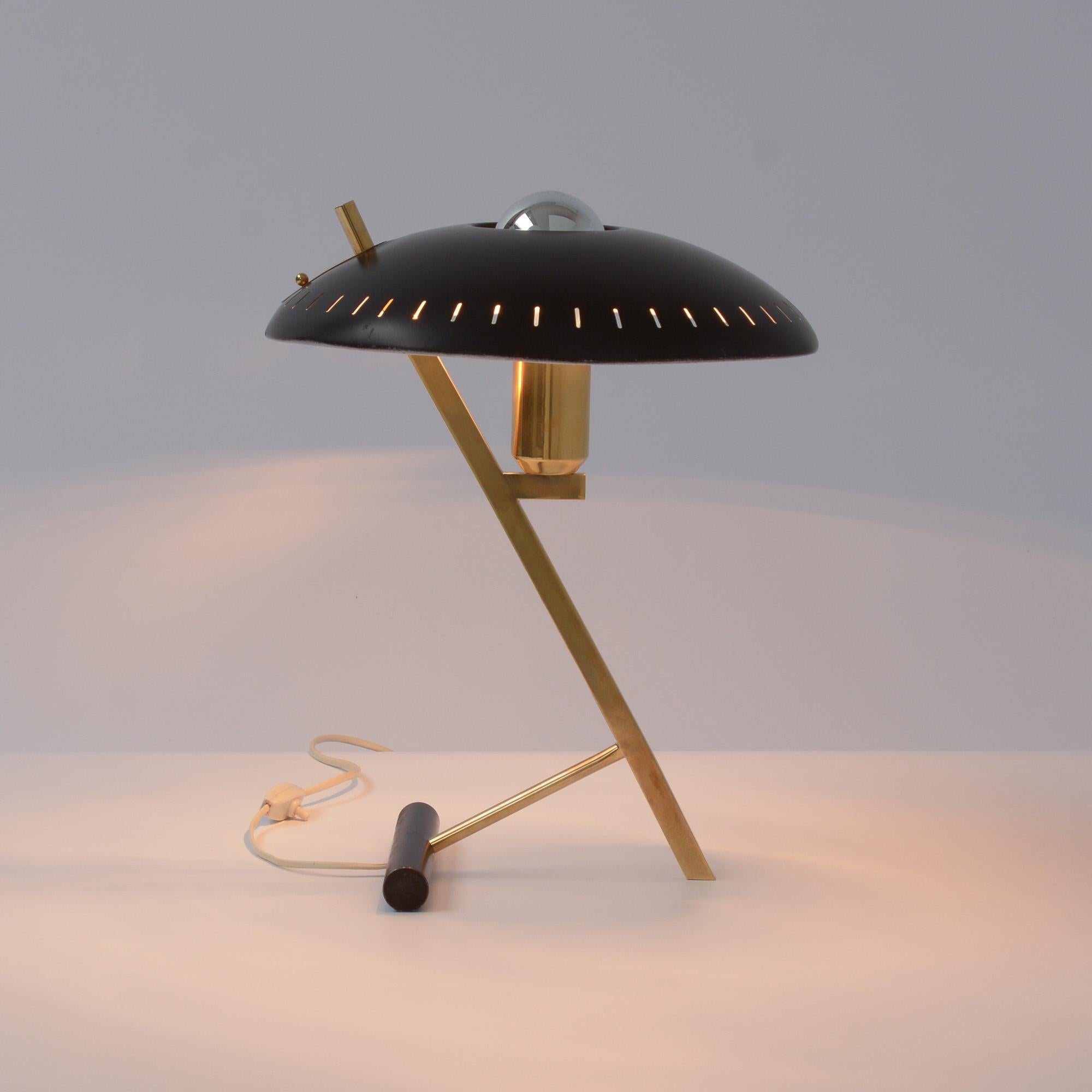 Philips Desk Lamp by Louis Kalff 1