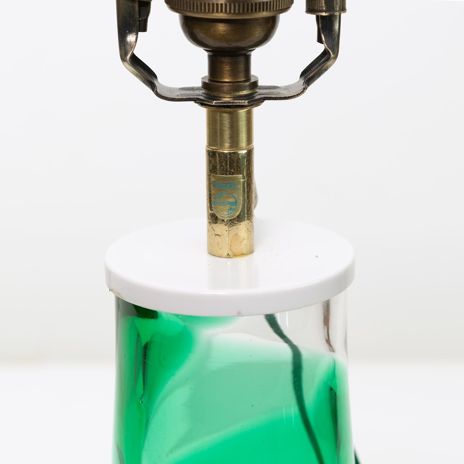 Lampe en verre spiralée Philips moderne du milieu du siècle 'Green' (vert) Bon état - En vente à New York, NY