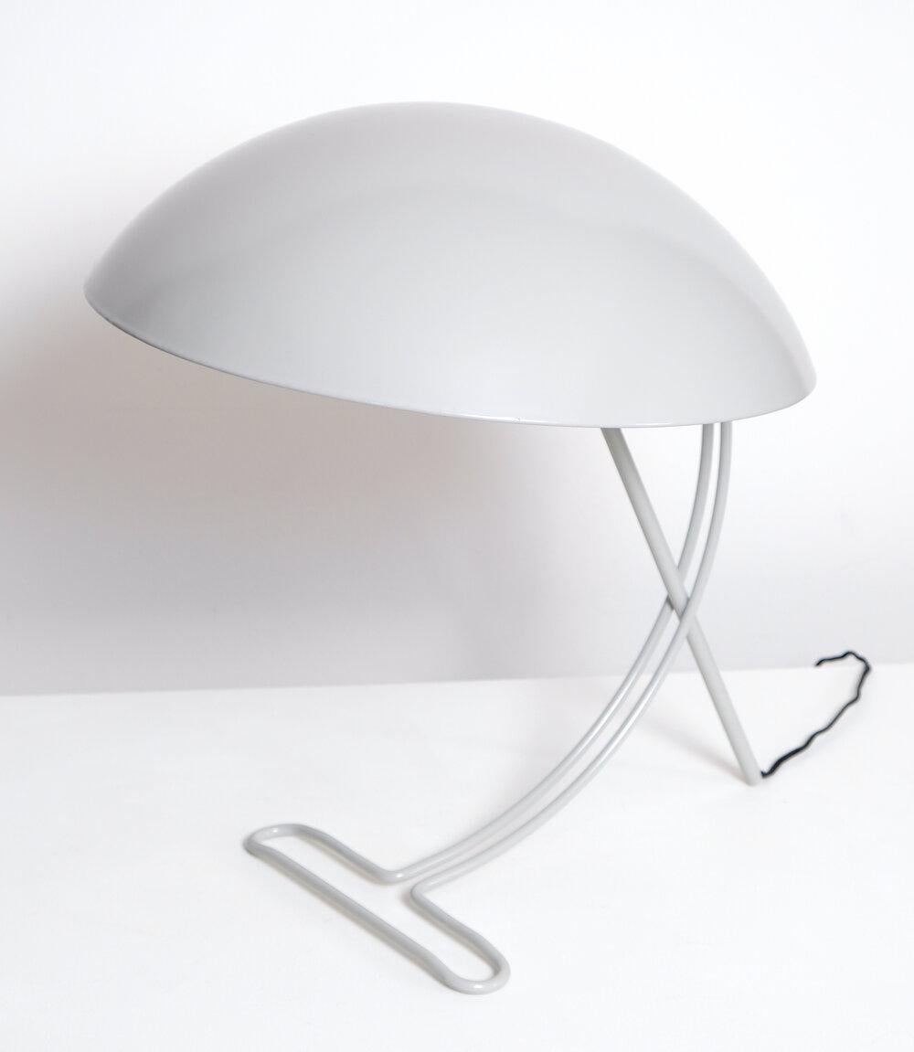 Philips Nb 100 Desk Lamp by Louis Kalff (Led) In Excellent Condition For Sale In Montréal, QC