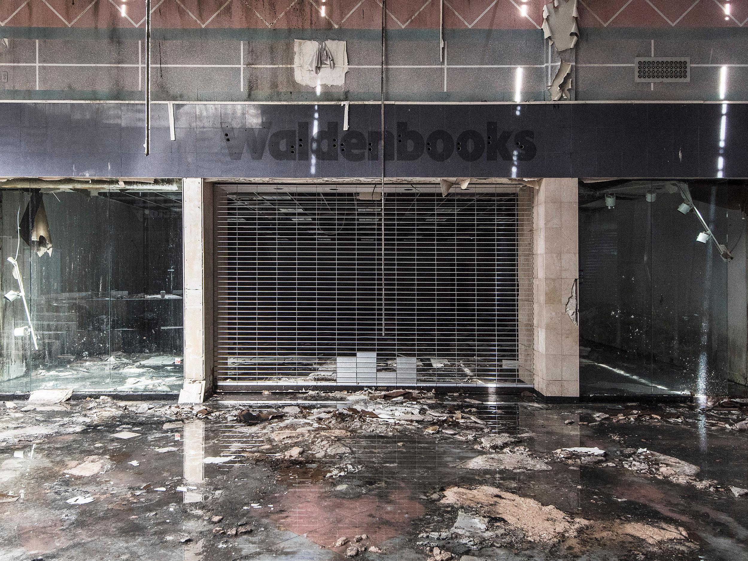 Phillip Buehler Color Photograph - "Waldenbooks" Wayne Hills Mall, NJ (Modern Ruins) 24"x30" color photograph