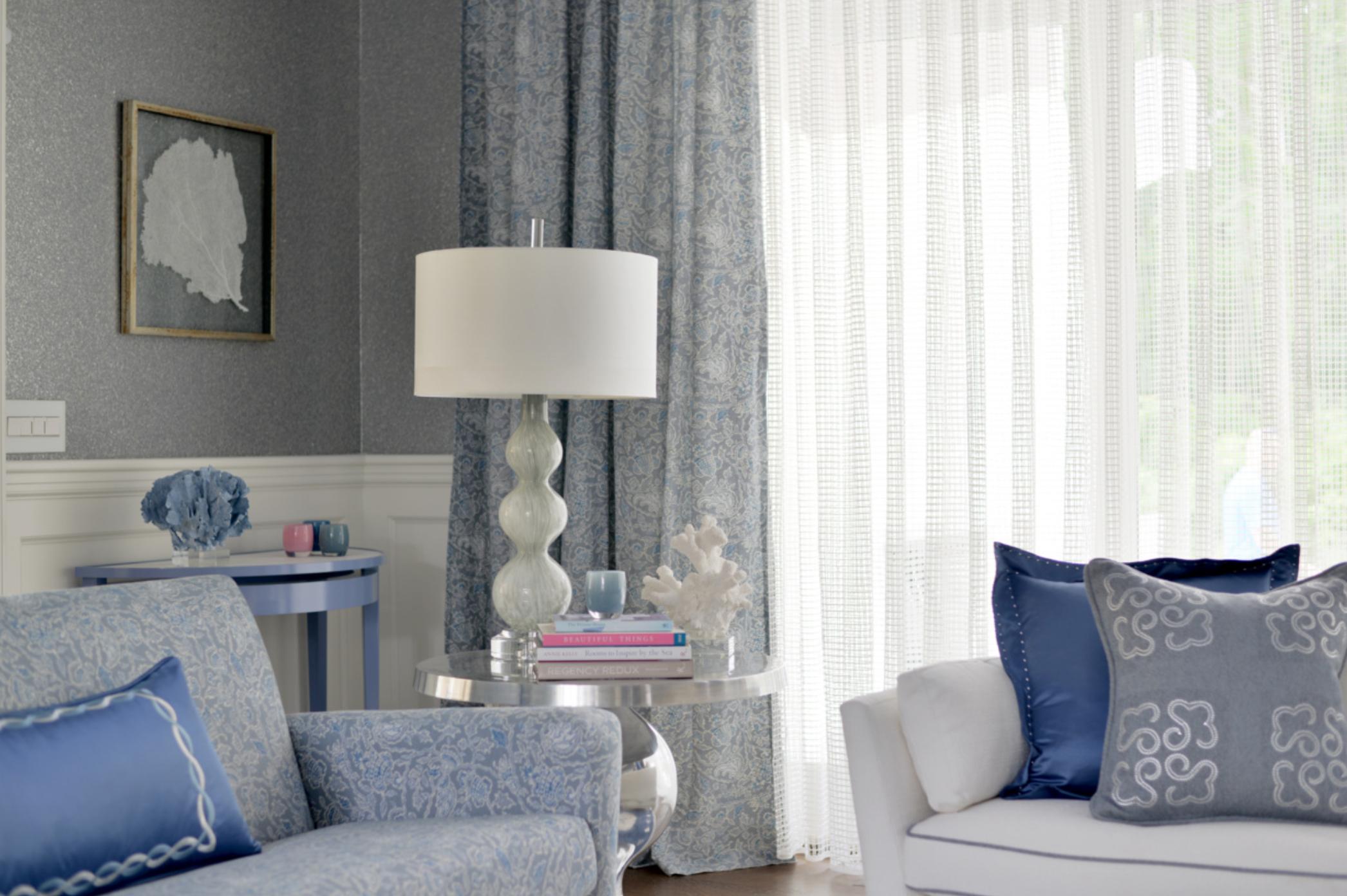 Phillip Jeffries Blue Crystal Quartz Wallcovering, 8 yd bolt, Japan. In Good Condition For Sale In Brooklyn, NY
