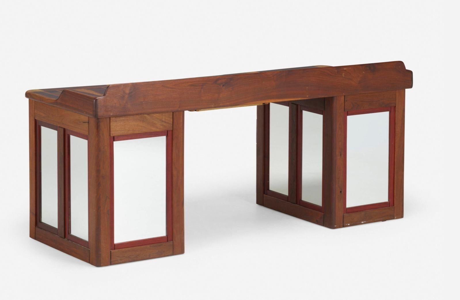 Phillip Lloyd Powell American Craft maßgefertigter Schreibtisch mit doppeltem Sockel (amerikanisch) im Angebot