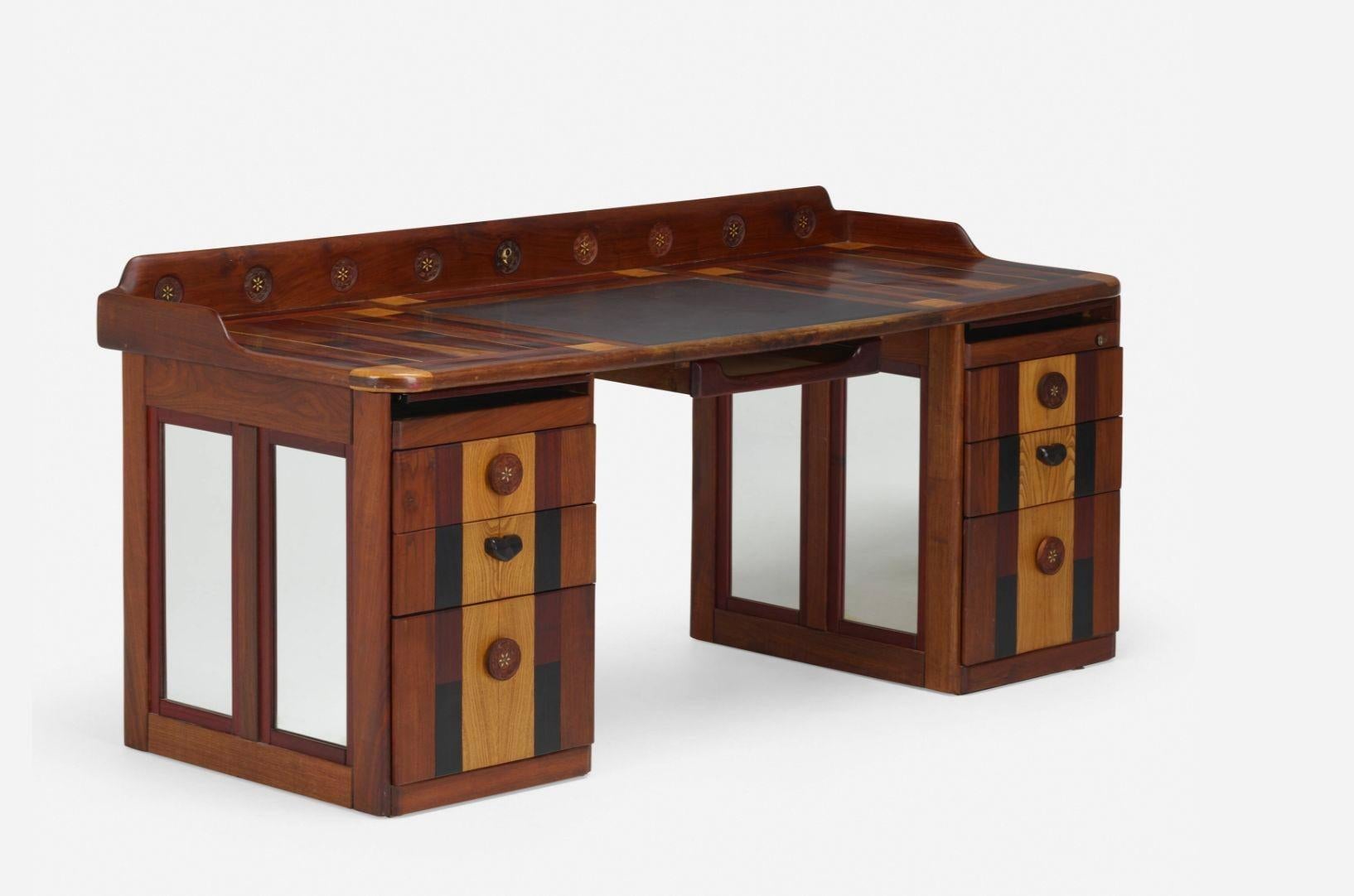 Phillip Lloyd Powell American Craft maßgefertigter Schreibtisch mit doppeltem Sockel (Ende des 20. Jahrhunderts) im Angebot