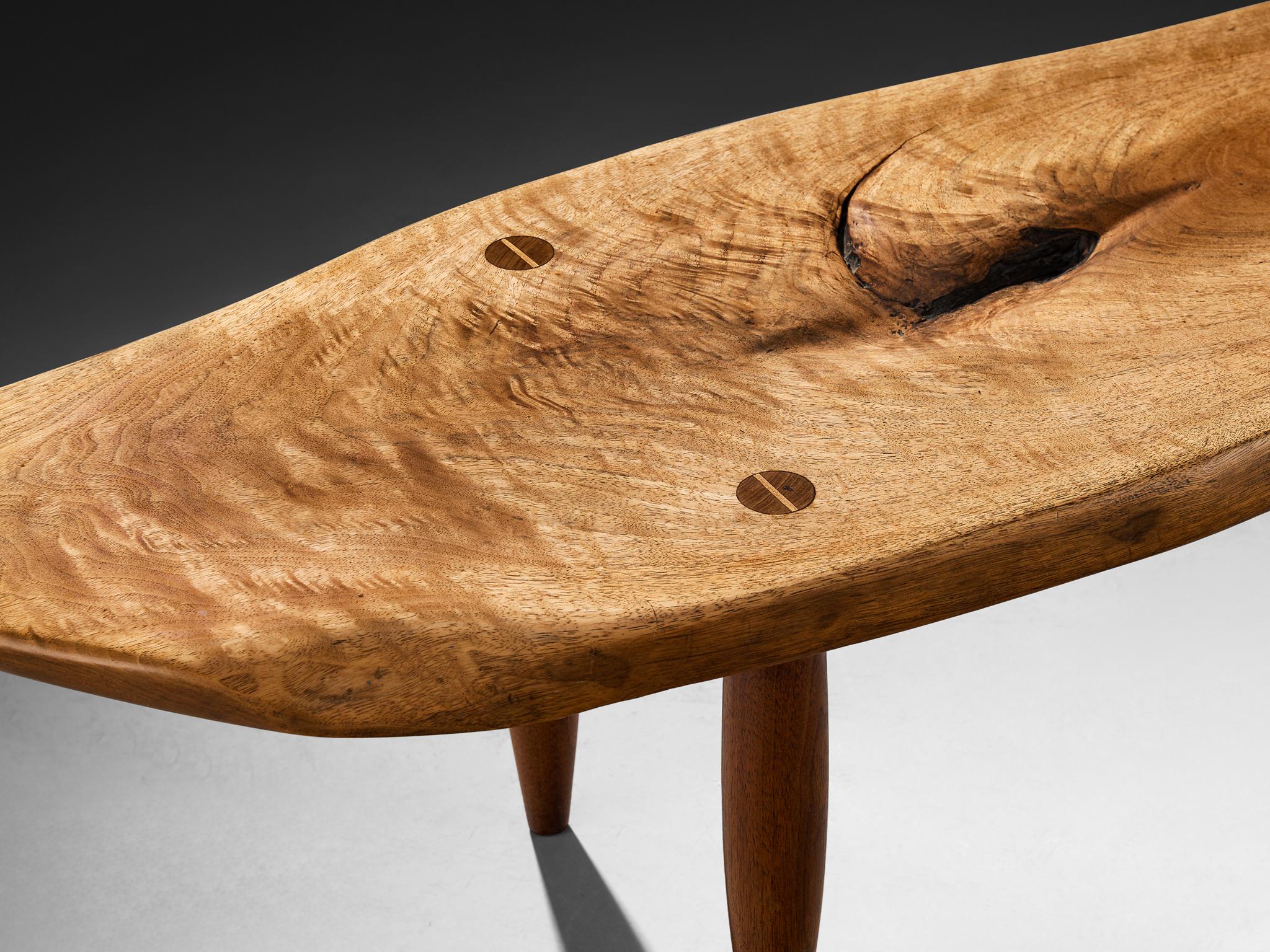 Phillip Lloyd Powell Table basse longue ou banc en noyer massif en vente 2