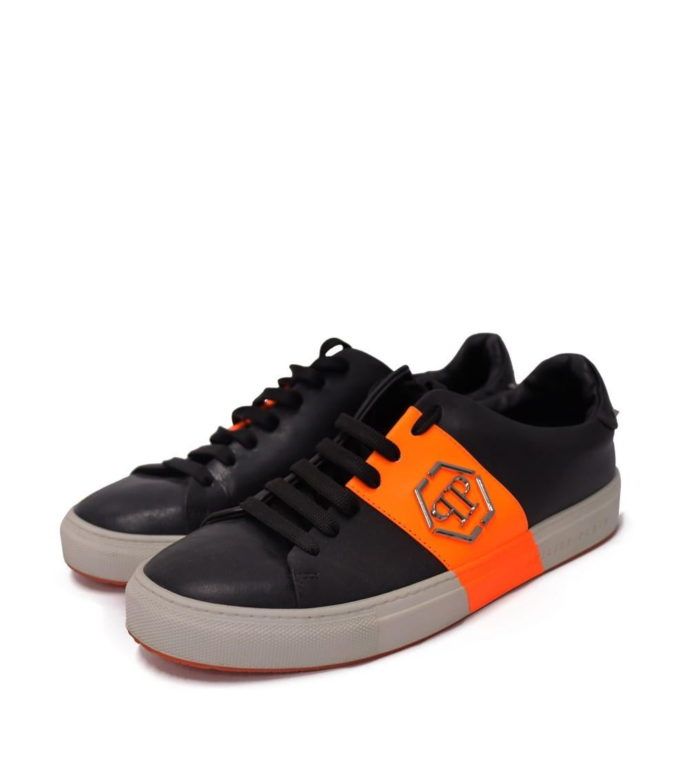 Phillip Plein Black Leather Studded Low Top Sneakers, Features a Lace up closure style.

Gender: Men
Exterior Material: 100% Calf Leather
Lining Material: Leather
Insole Material: Leather
Sole Material: Rubber
Made in Italy
Size: EU 41
Overall