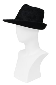 Phillip Treacy Schwarzer ausgefallener asymmetrischer Hut