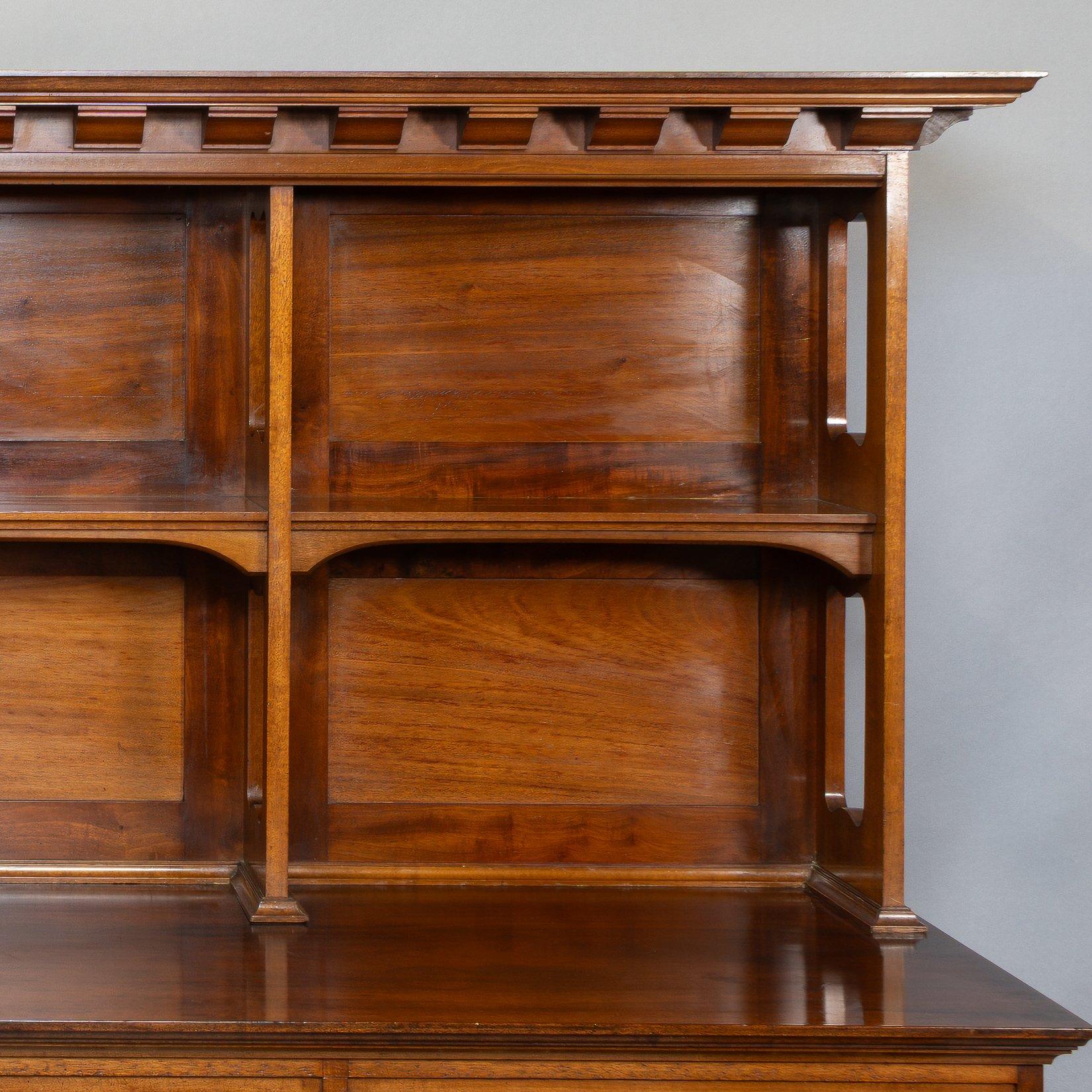 Phillips Webb Arts & Crafts Nussbaum Kommode Sideboard, Aesthetic Movement, Morris im Angebot 4