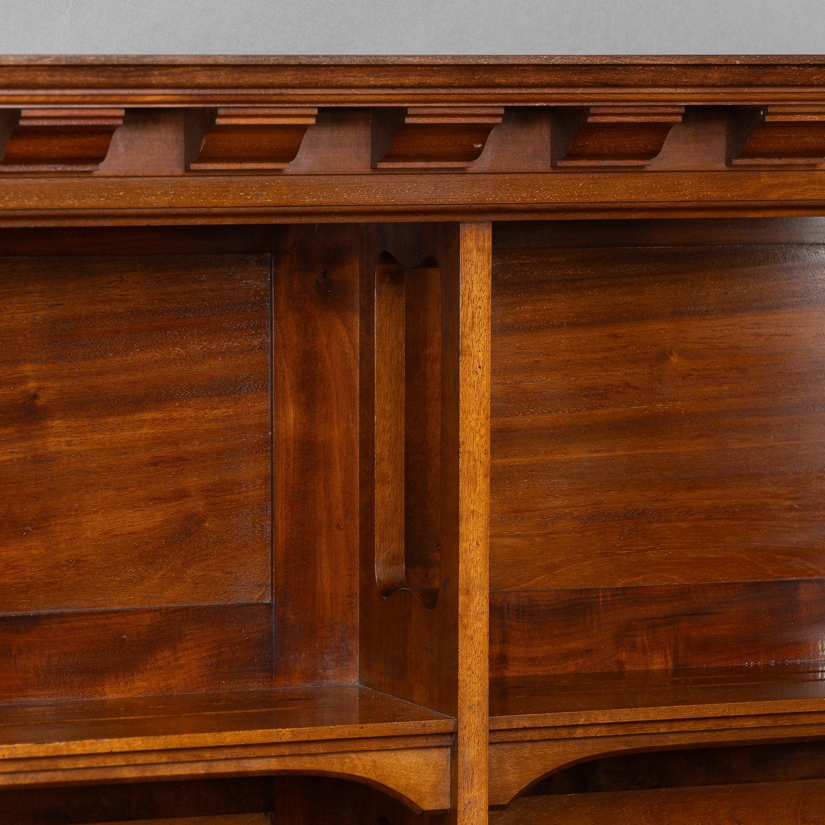 Phillips Webb Arts & Crafts Nussbaum Kommode Sideboard, Aesthetic Movement, Morris im Angebot 6