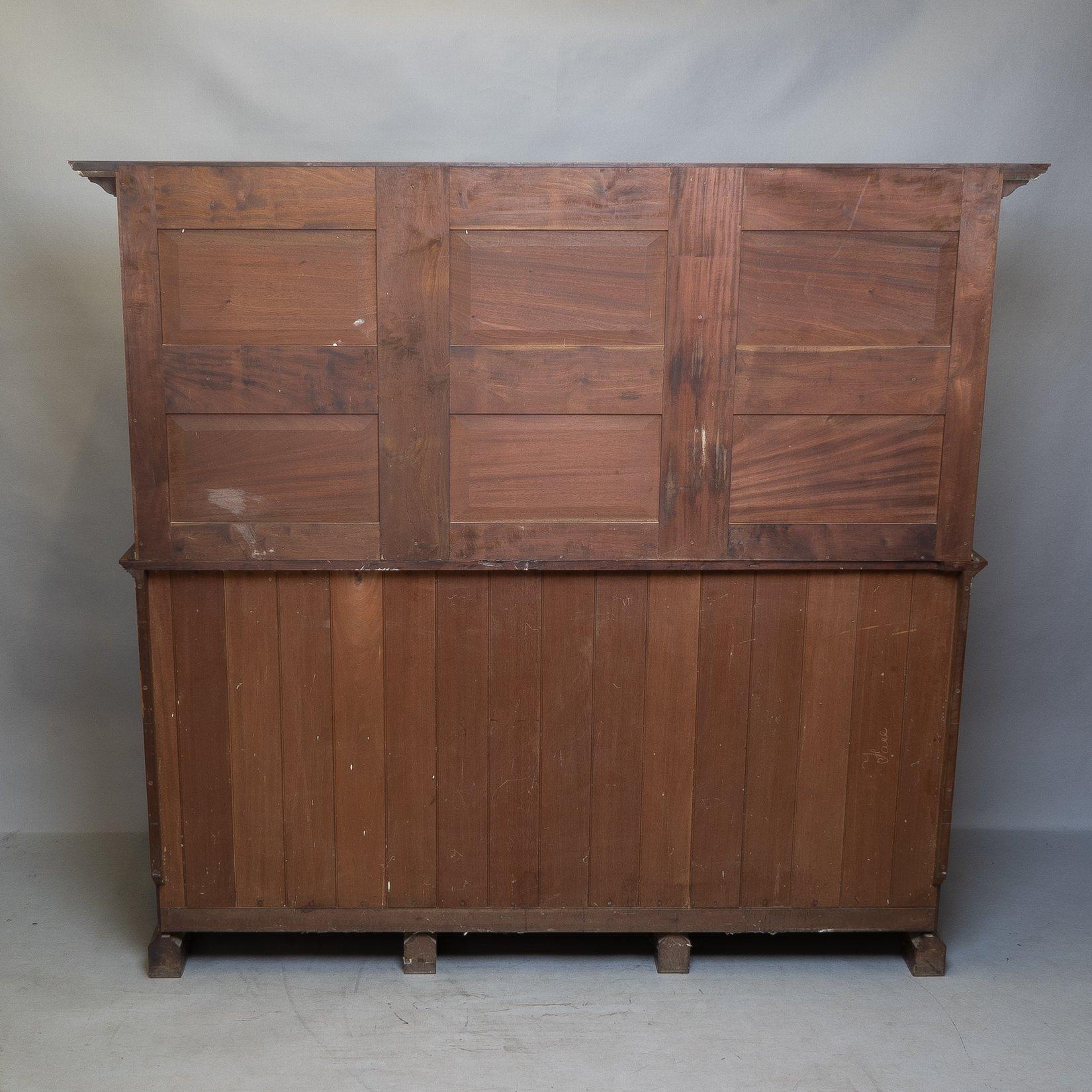 Phillips Webb Arts & Crafts Nussbaum Kommode Sideboard, Aesthetic Movement, Morris im Angebot 9