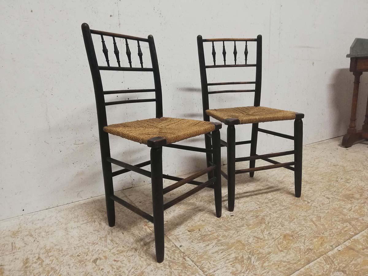Phillip Webb for William Morris, An Original Pair of Sussex Ebonised Side Chairs In Good Condition In London, GB