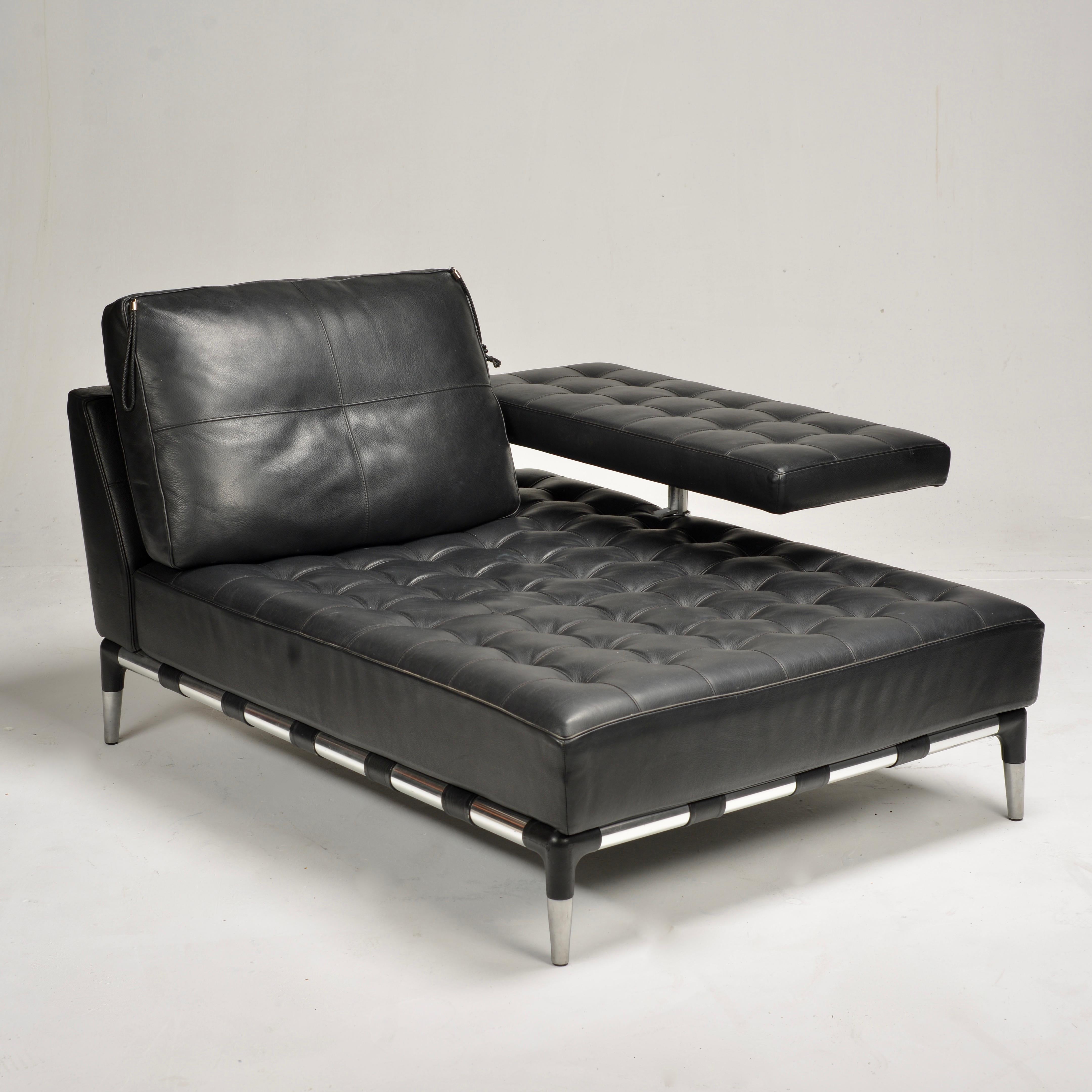 Sillón de acero y cuero modelo 