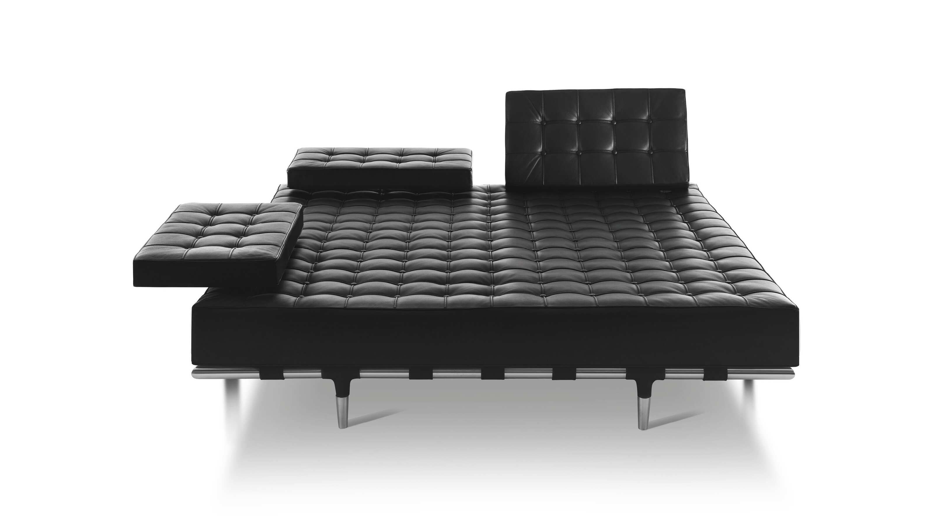 Steel And Leather Sofa model 'Prive' designed by Phillipe Stark.
Manufactured by Cassina (Italy)

Complex and formal in its design, the Privé collection perfectly combines style and transgression, merging to create an appealing mix of classicism,