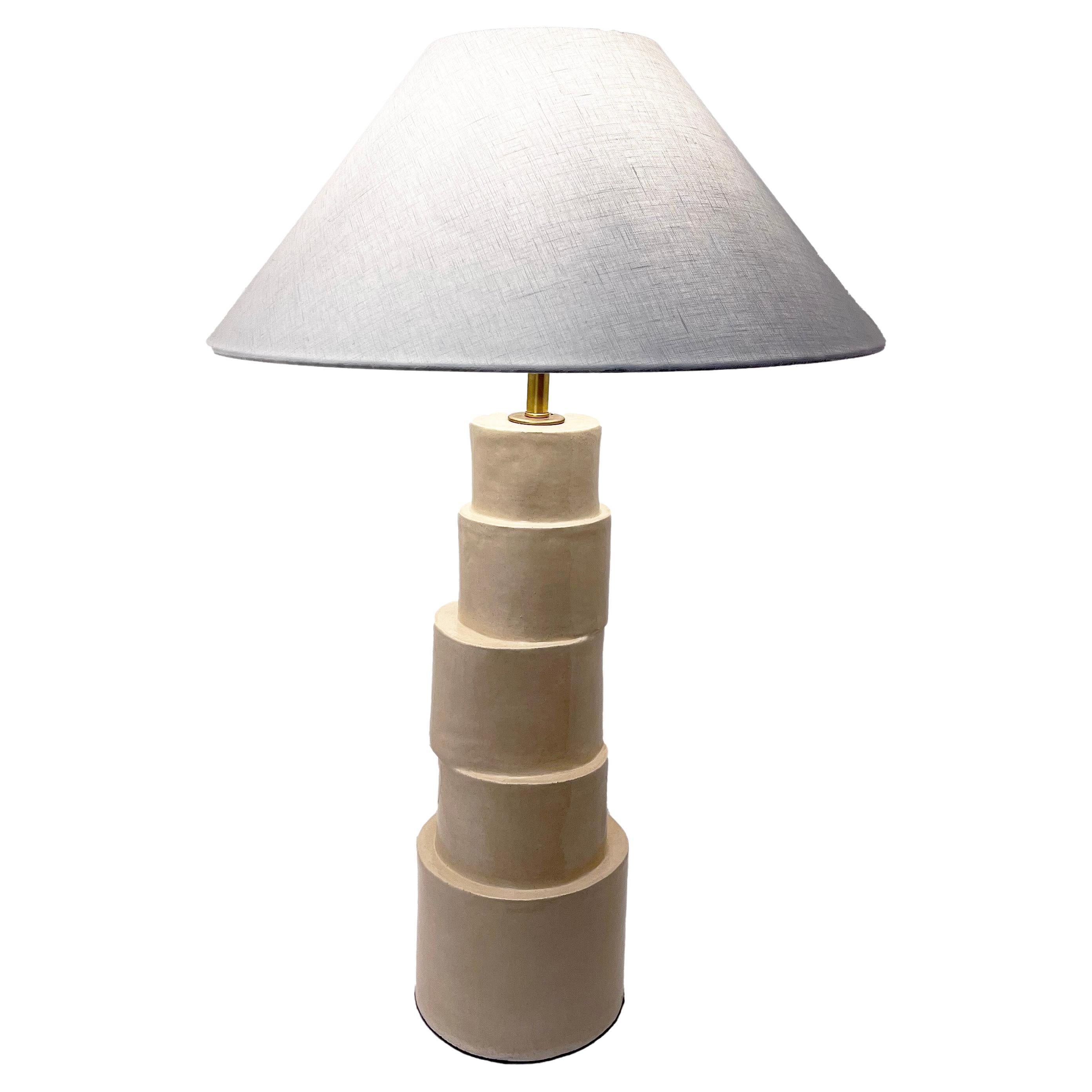 Lampe de table à colonne empil�ée en glaçure camel